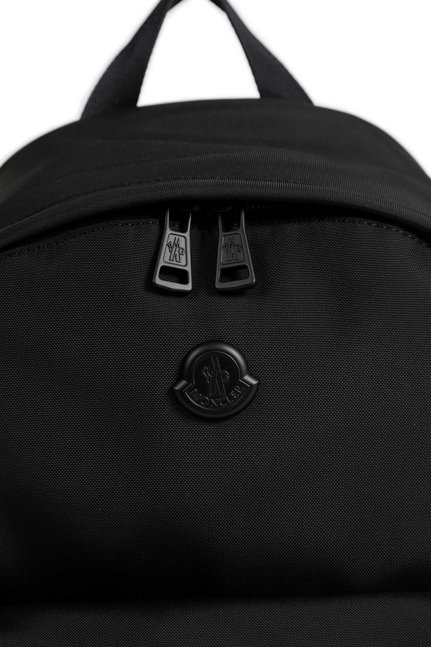 Оригінальна New Pierrick Metal Logo Backpack Moncler – збільшений вид - MONCLER