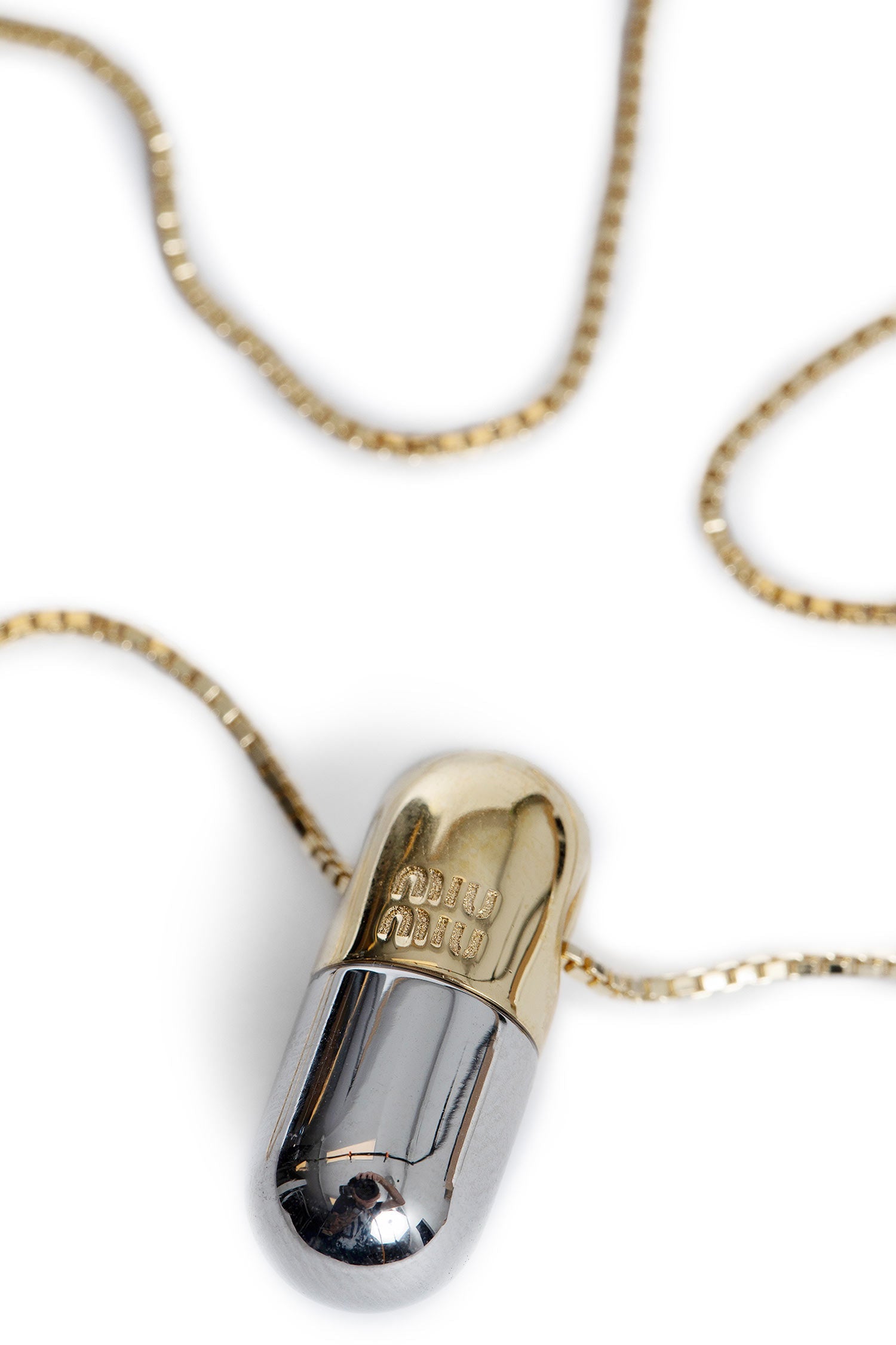 Оригінальна Pill Necklace Miu miu – вид ззаду