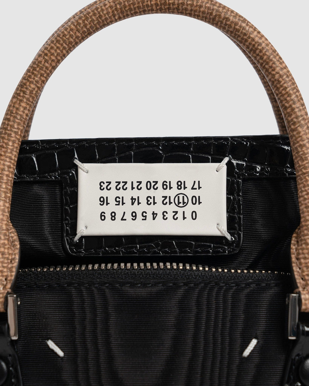 5ac Classique Mini Bag In Black Maison margiela – Гарантія оригінальності – збільшений вид