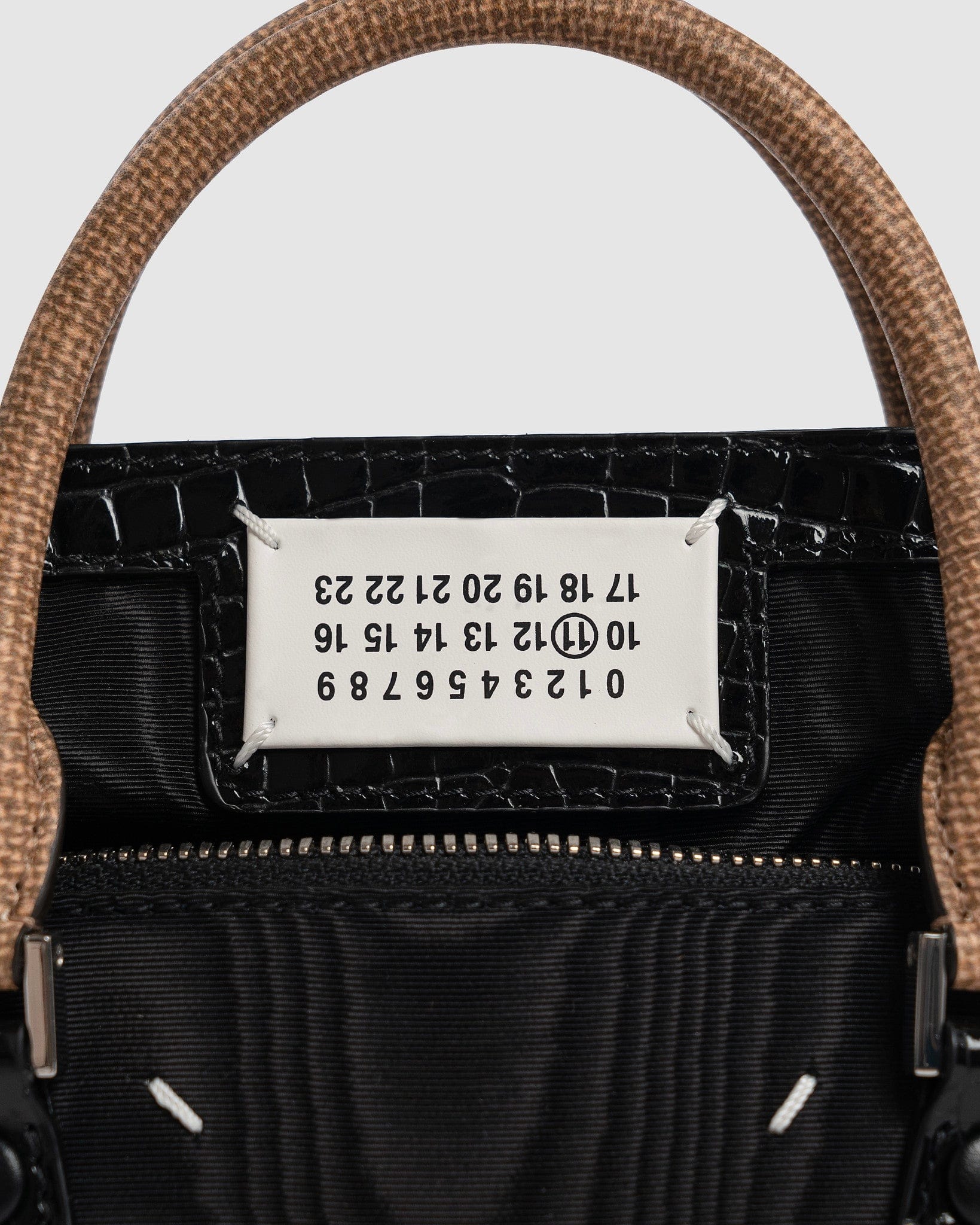 5ac Classique Mini Bag In Black Maison margiela – Гарантія оригінальності – збільшений вид