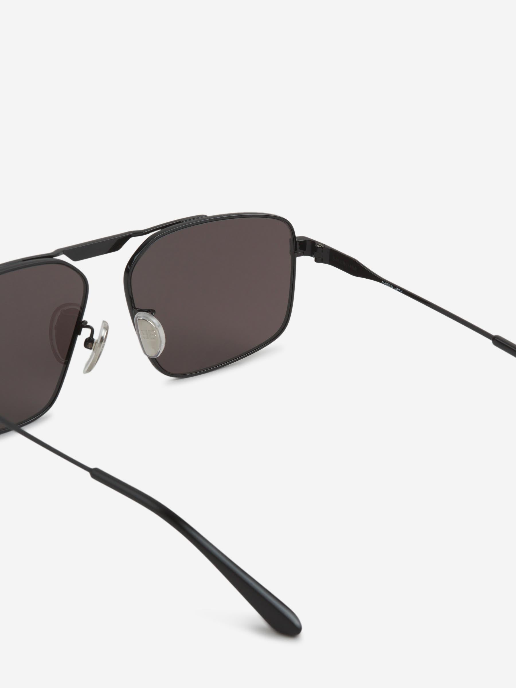 Оригінальна Tag 2.0 Navigator Sunglasses Balenciaga – вид ззаду