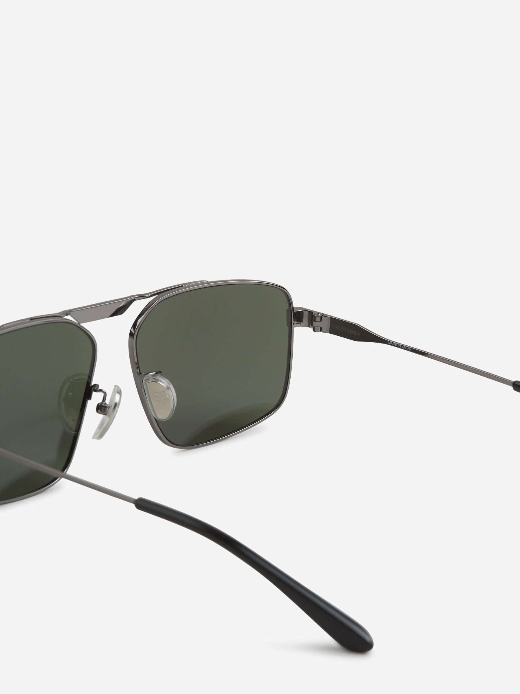 Оригінальна Tag 2.0 Navigator Sunglasses Balenciaga – детальний вид
