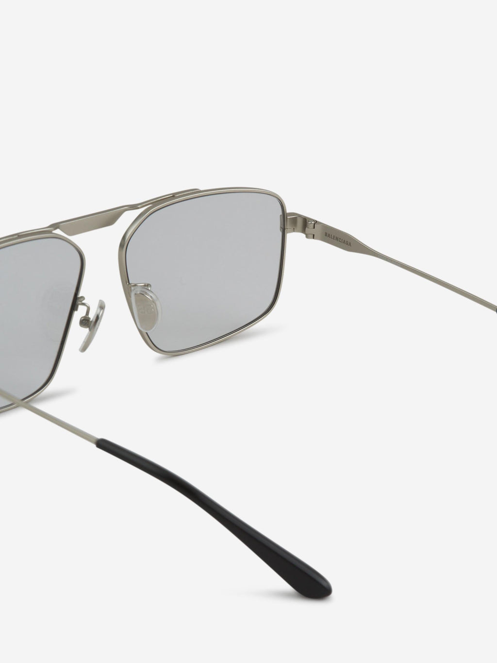 Оригінальна Tag 2.0 Navigator Sunglasses Balenciaga – збільшений вид