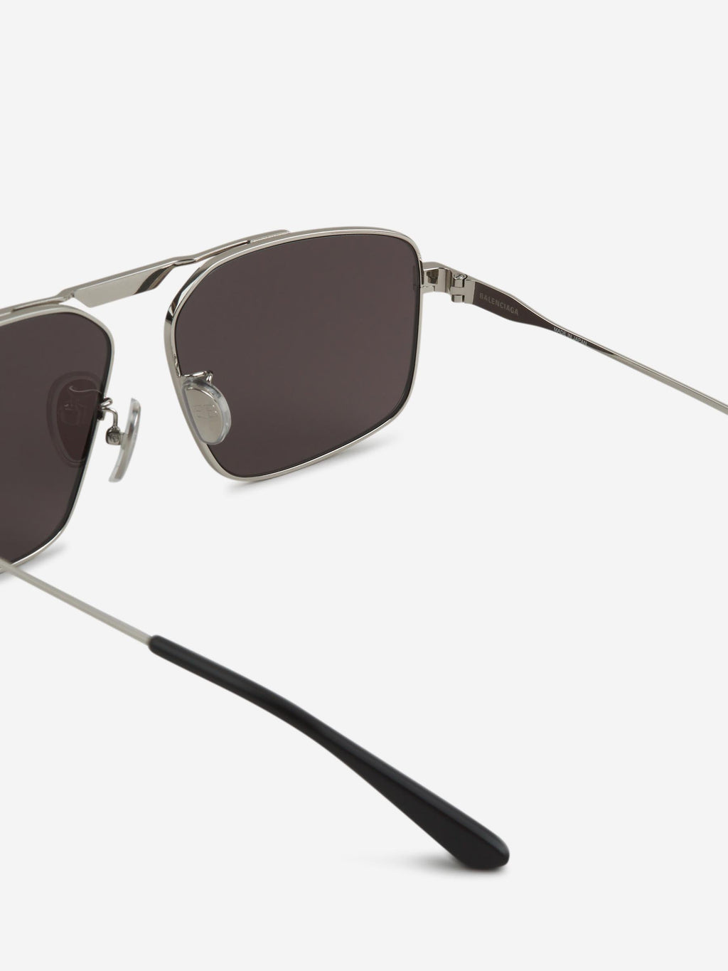 Оригінальна Tag 2.0 Navigator Sunglasses Balenciaga – збільшений вид