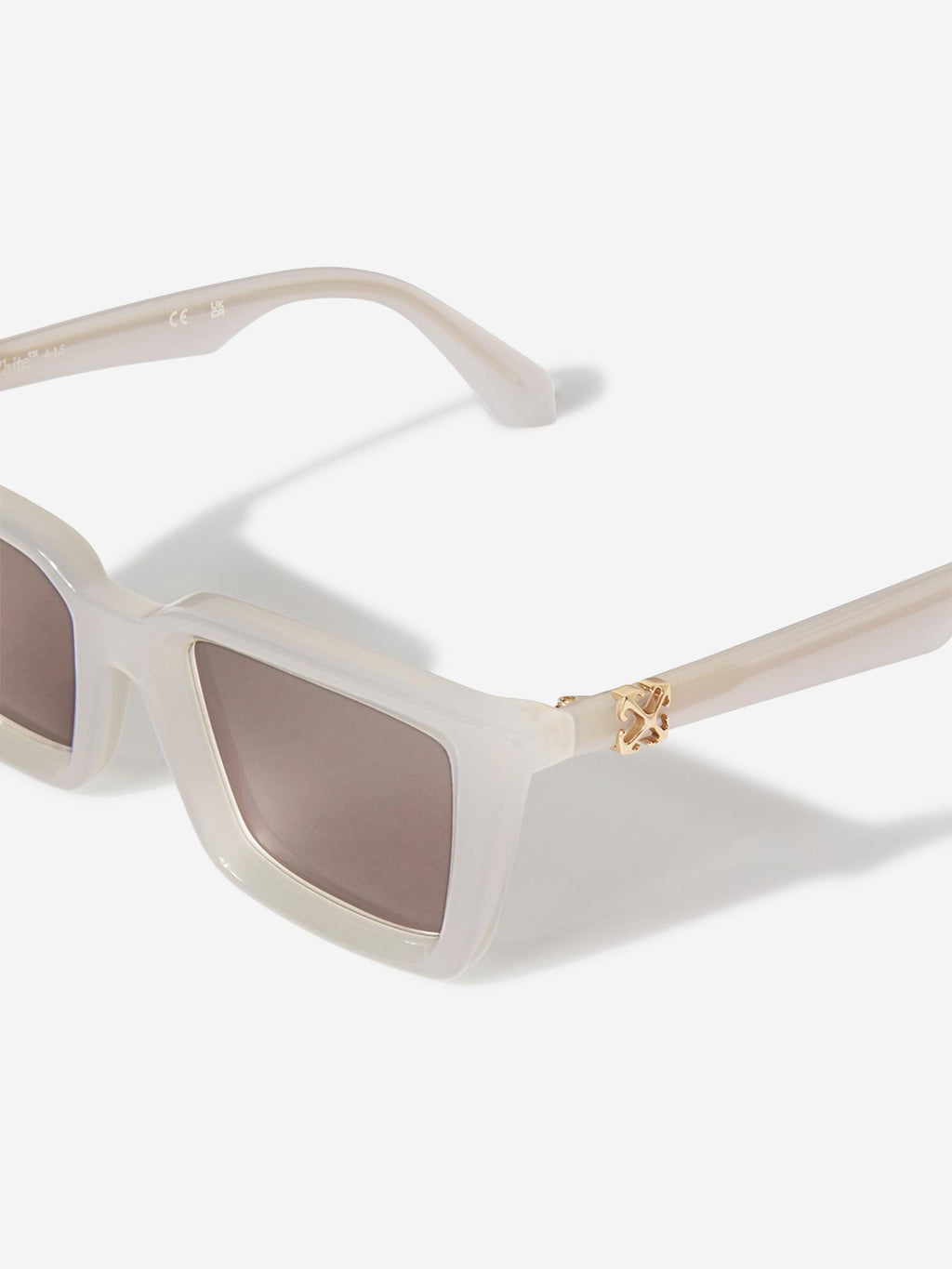 Dalton Sunglasses Off-white – Гарантія оригінальності – вид ззаду