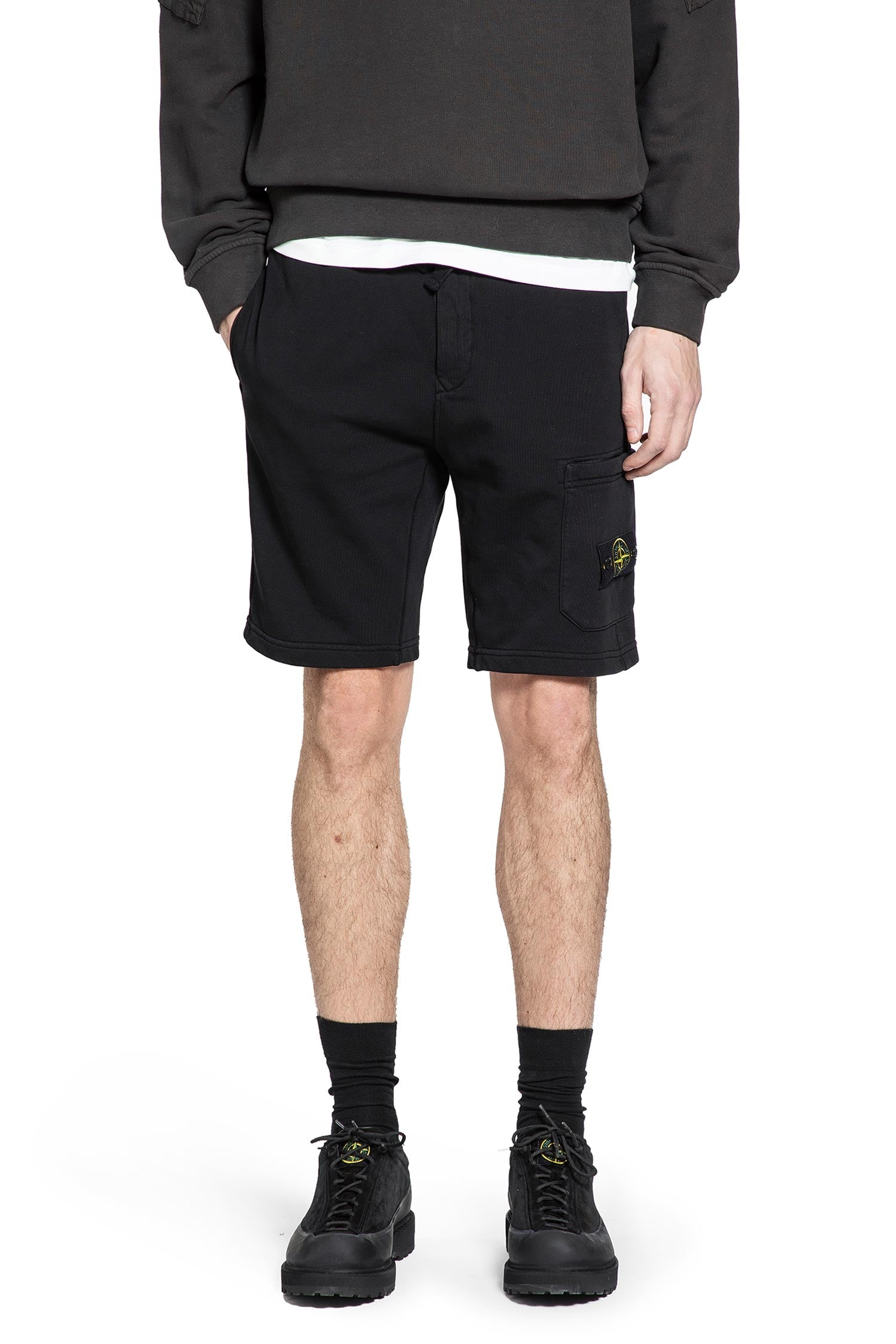 Оригінальна 620011 Sweat Shorts Stone island – боковий вид