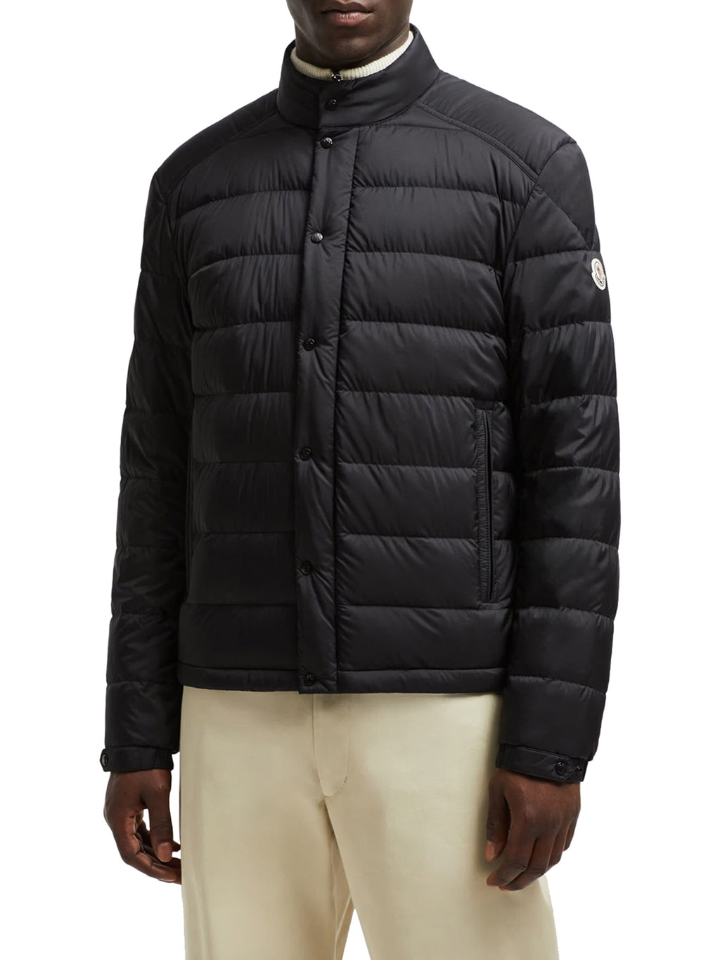Оригінальна Selves Short Down Jacket Moncler – детальний вид