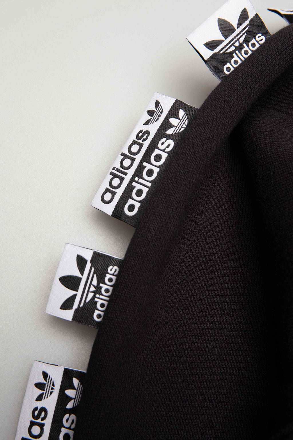 Adidas Knitwear оригінал | Швидка доставка Україна – вид ззаду