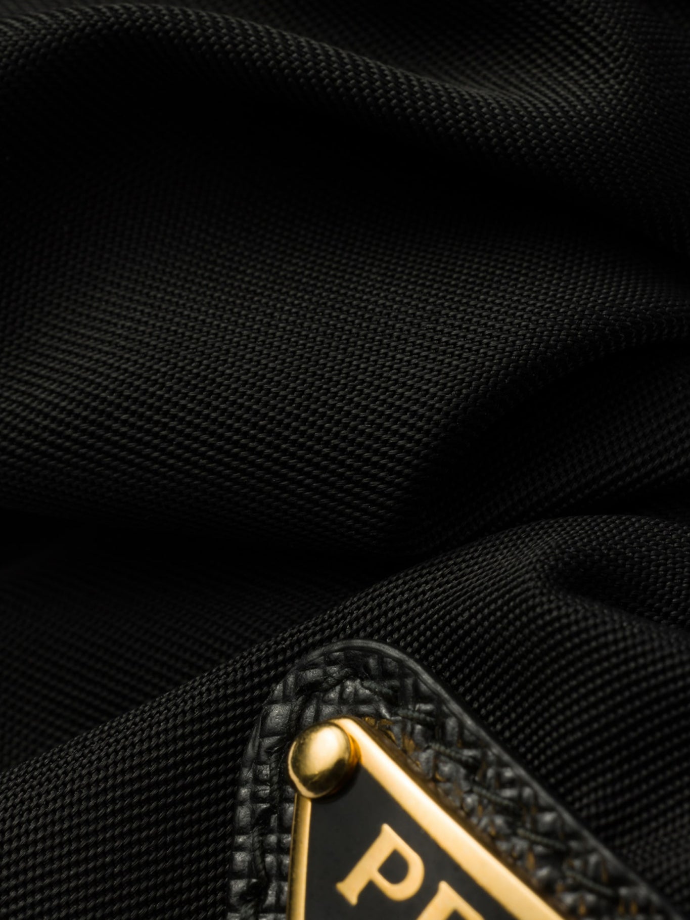 Оригінальна Re-Nylon Hair Band Prada – вид ззаду