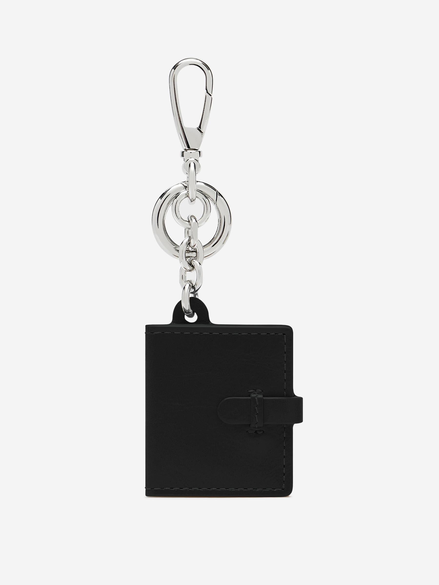 Keychain Charm Photo Maison margiela оригінал – Купити в Україні – боковий вид