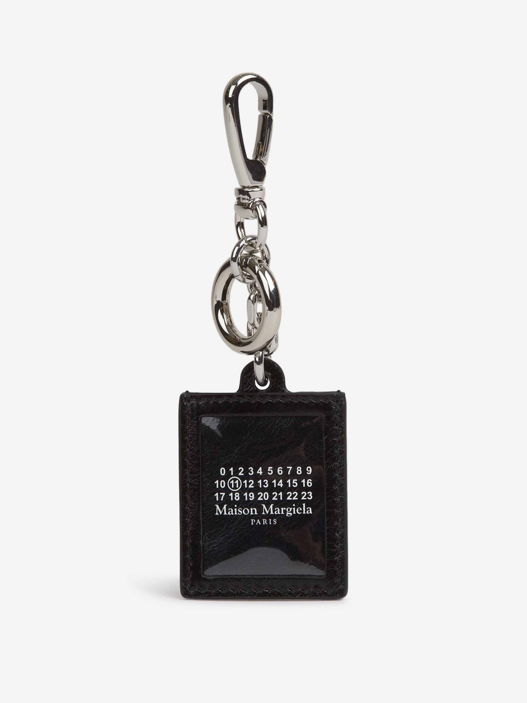 Keychain Charm Photo Maison margiela оригінал – Купити в Україні – боковий вид