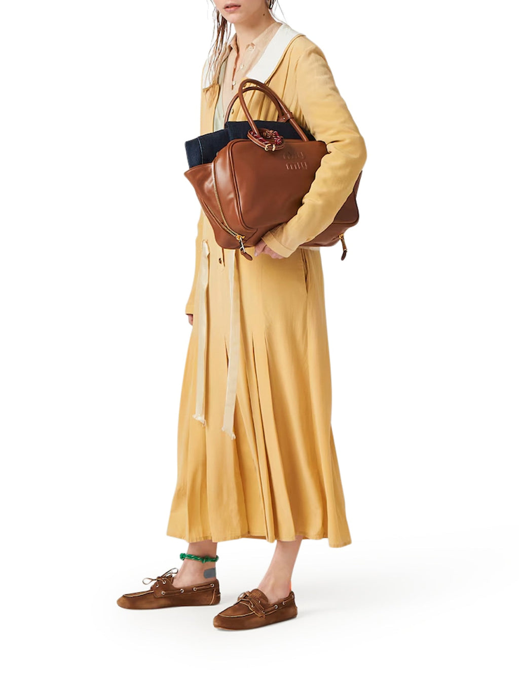 Beau Leather Bag Miu miu – Гарантія оригінальності – вид ззаду