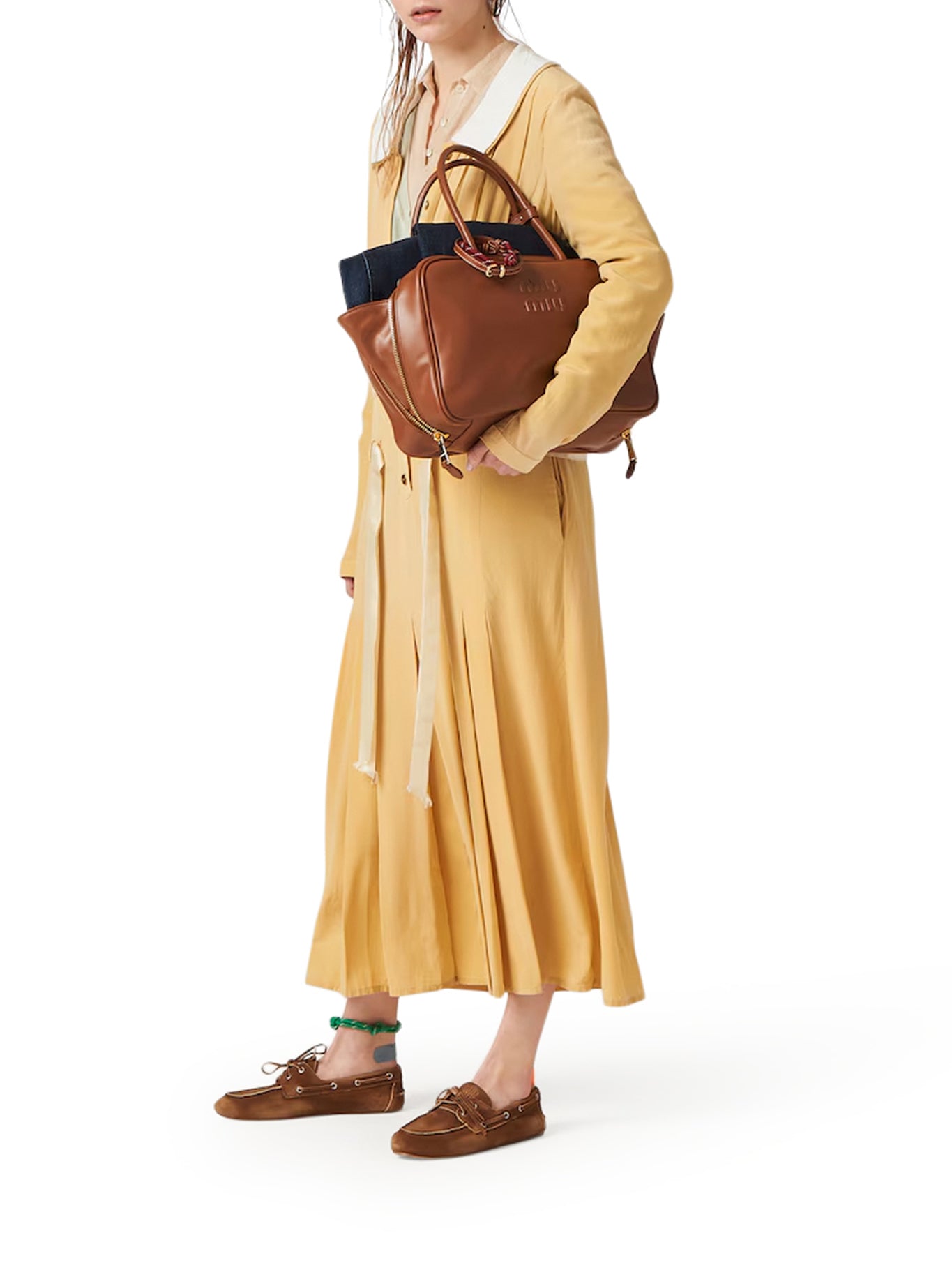 Beau Leather Bag Miu miu – Гарантія оригінальності – вид ззаду