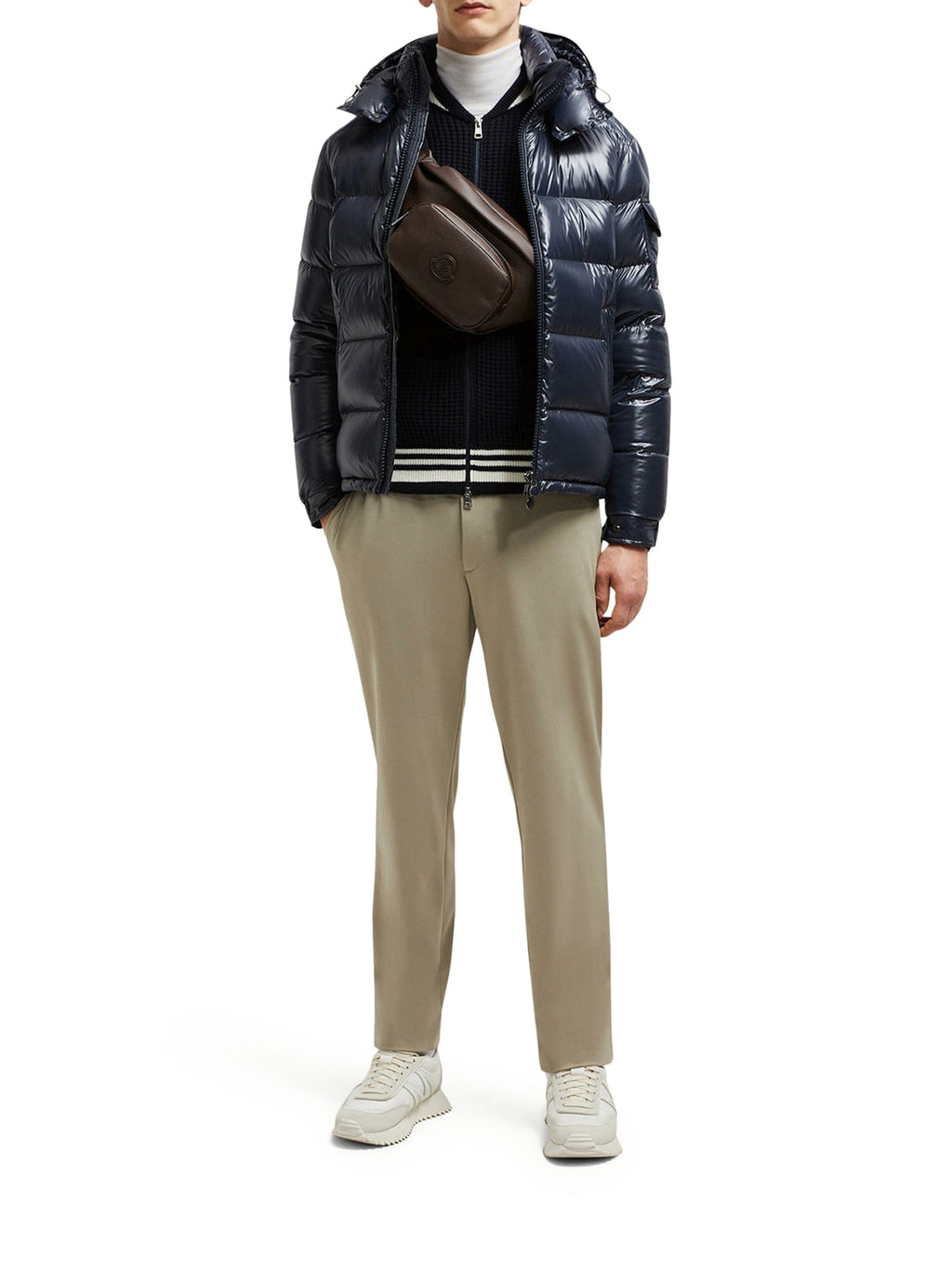 Оригінальна Maya Short Down Jacket With Hood Moncler – вид ззаду