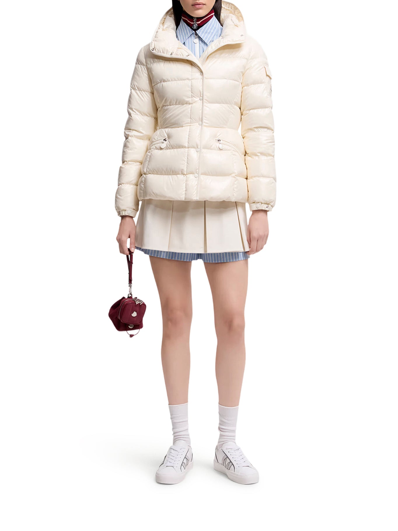 Barante Short Down Jacket With Hood Moncler – Гарантія оригінальності – вид ззаду