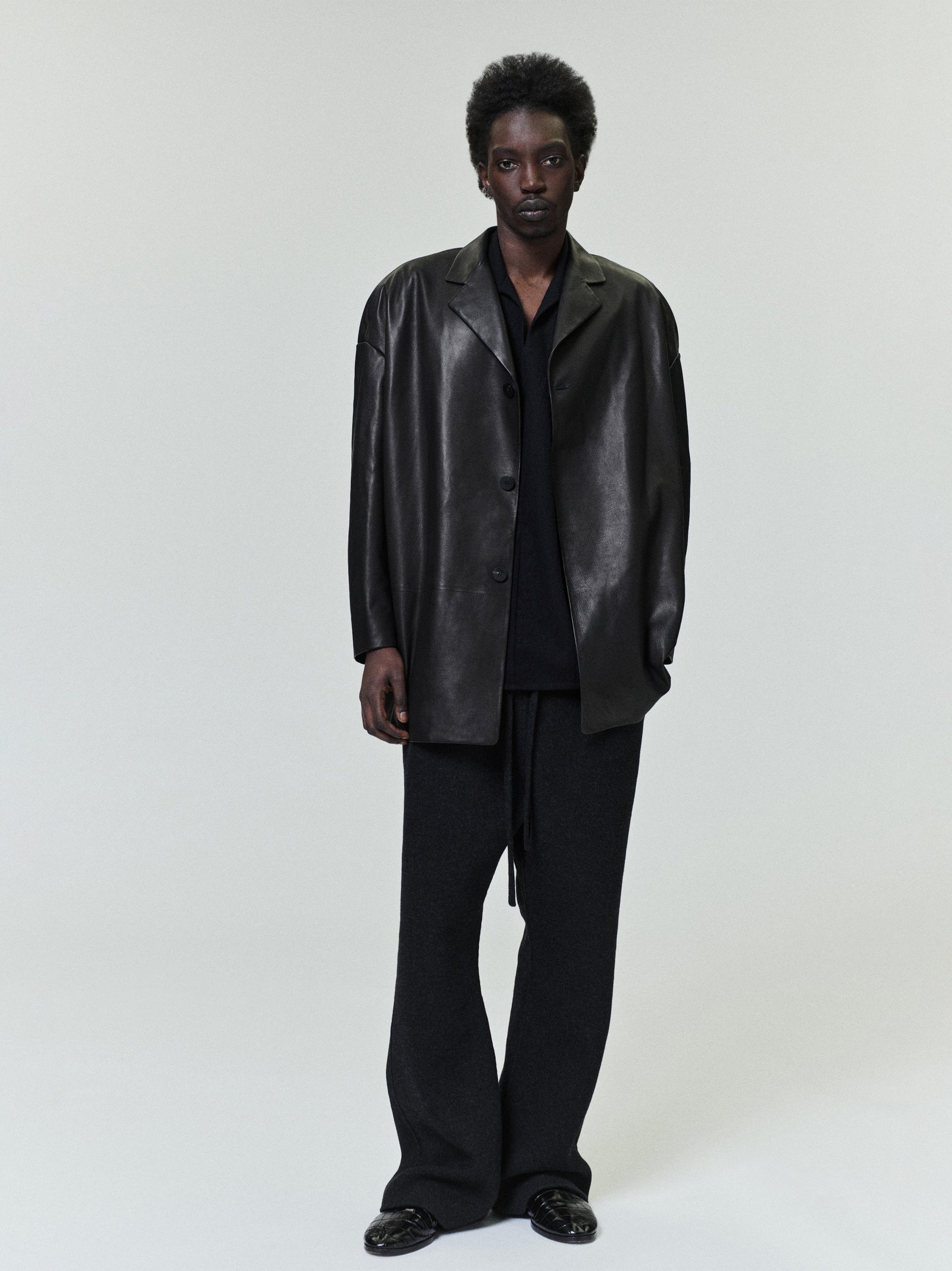 Оригінальна Leather Relaxed Blazer Fear of god – боковий вид