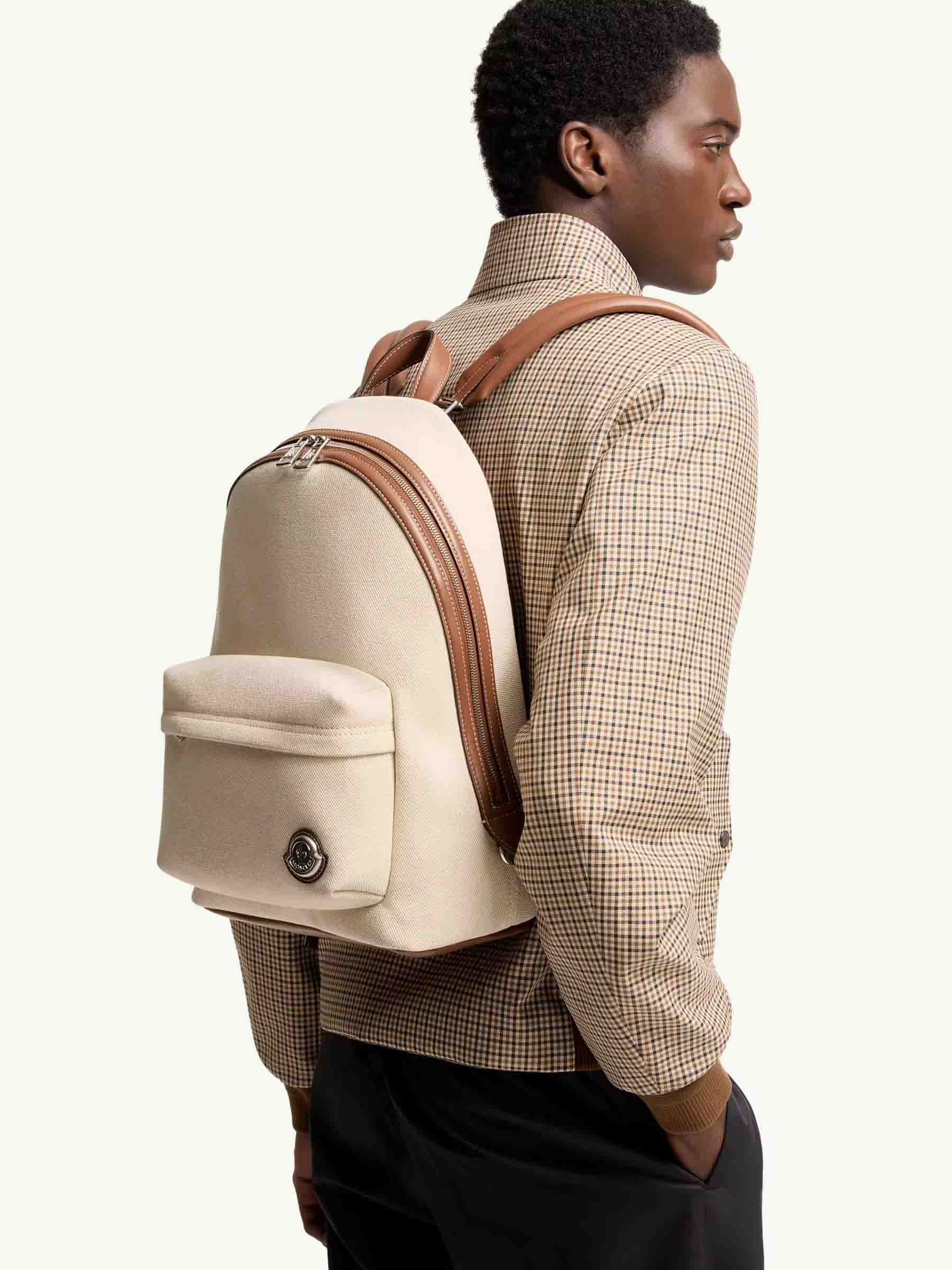 Оригінальна Carlo Backpack Moncler – вид ззаду