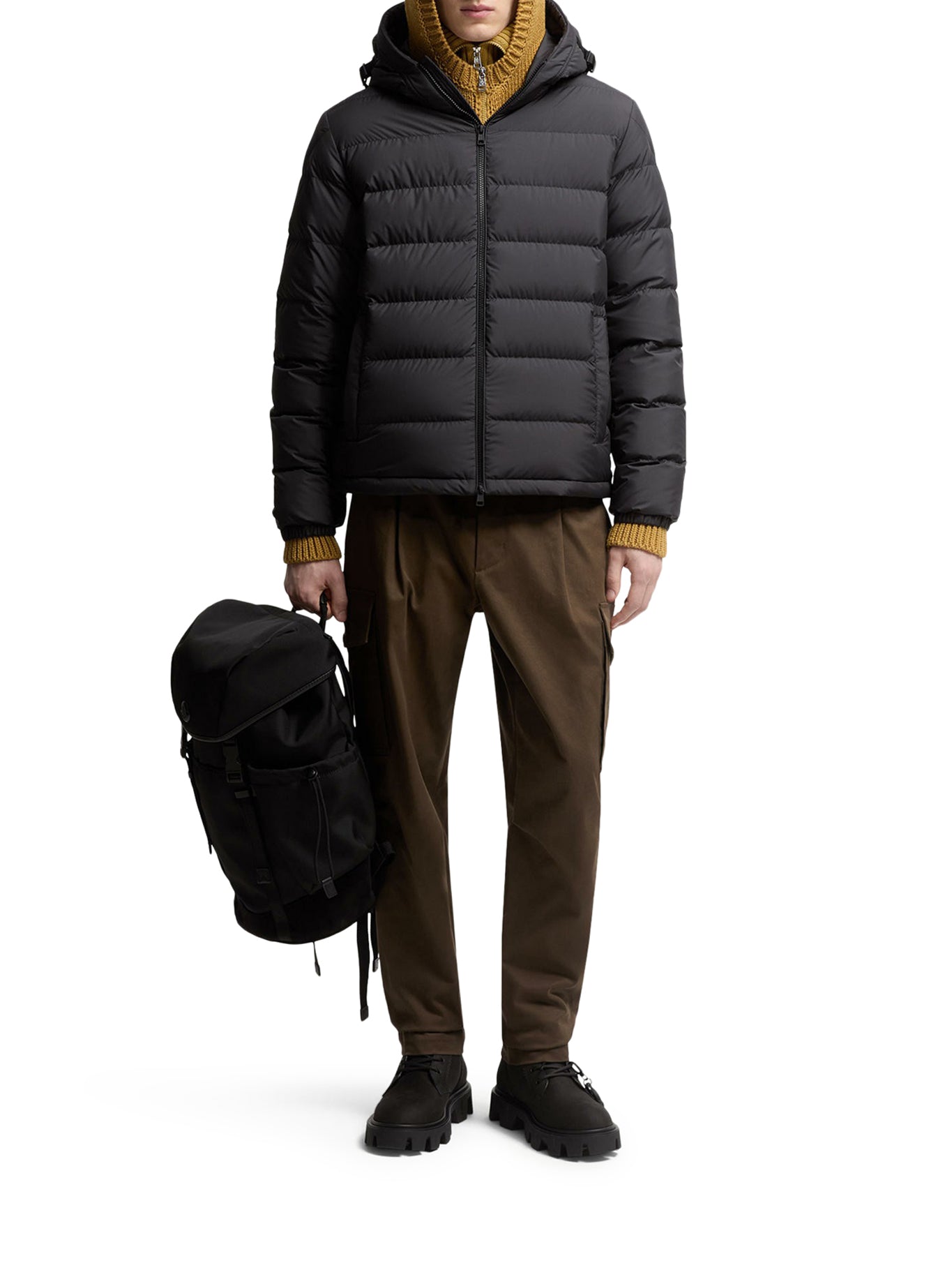 Laveraet Short Down Jacket With Hood Moncler оригінал – Купити в Україні – вид ззаду