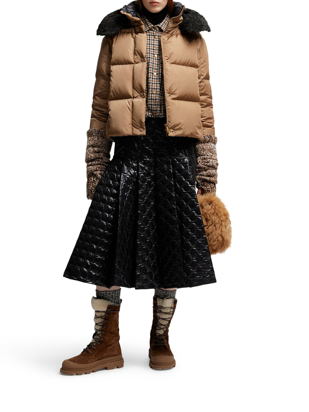 Castelnou Short Down Jacket With Hood And Checked Quilting Moncler – Гарантія оригінальності – вид ззаду