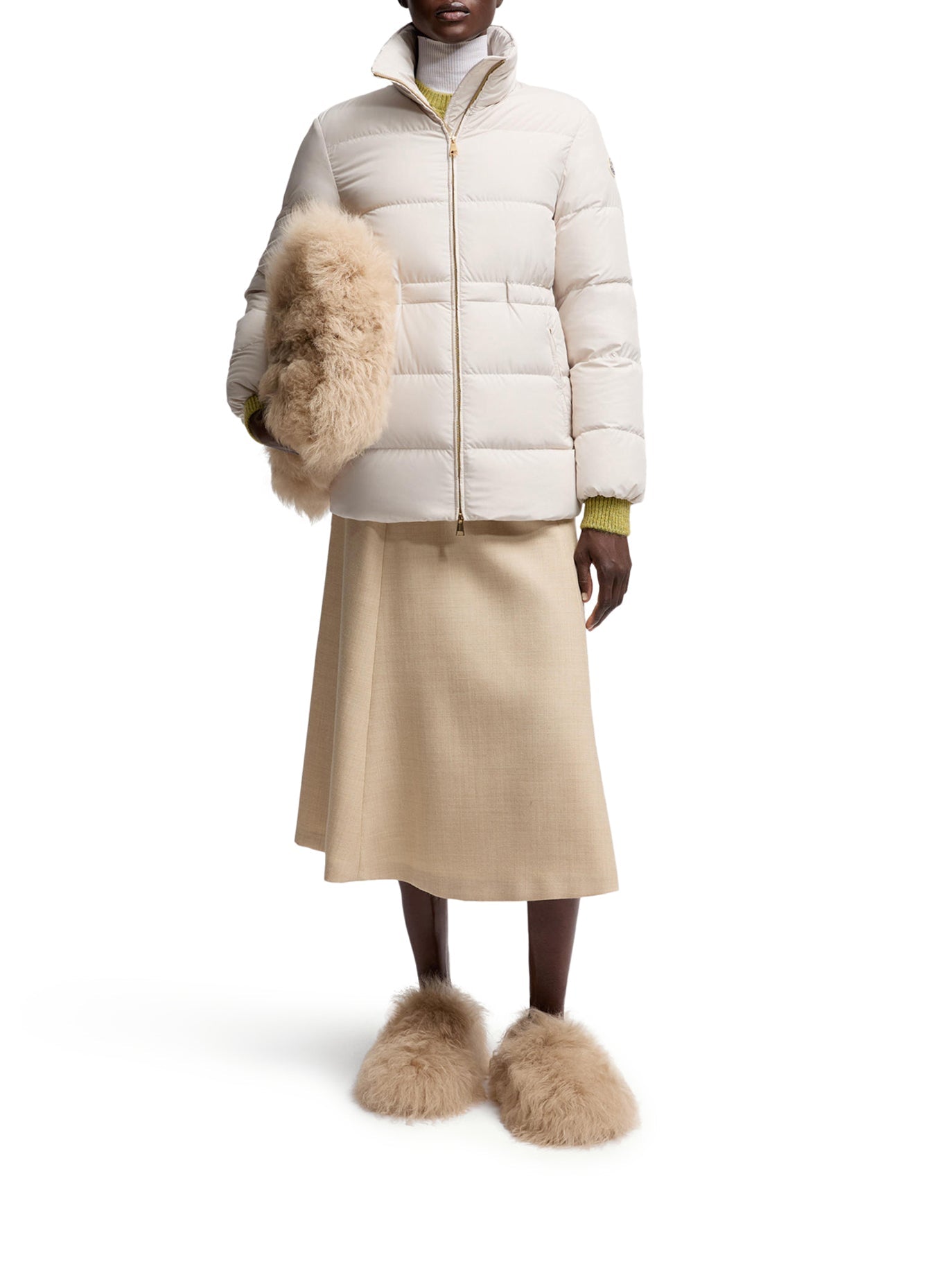 Brossette Short Down Jacket Moncler – Гарантія оригінальності – вид ззаду