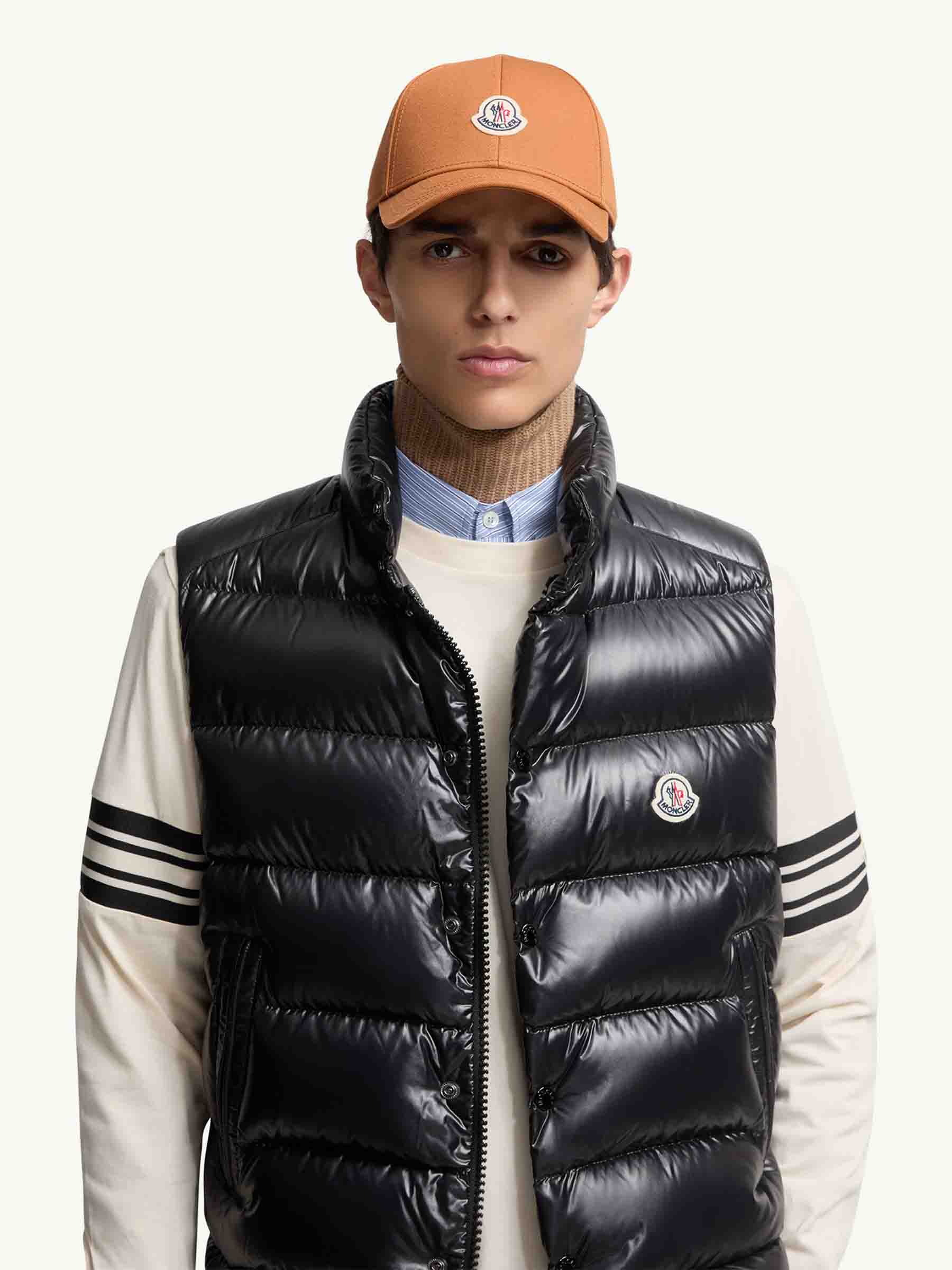 Wool Hat Moncler – Гарантія оригінальності – вид ззаду