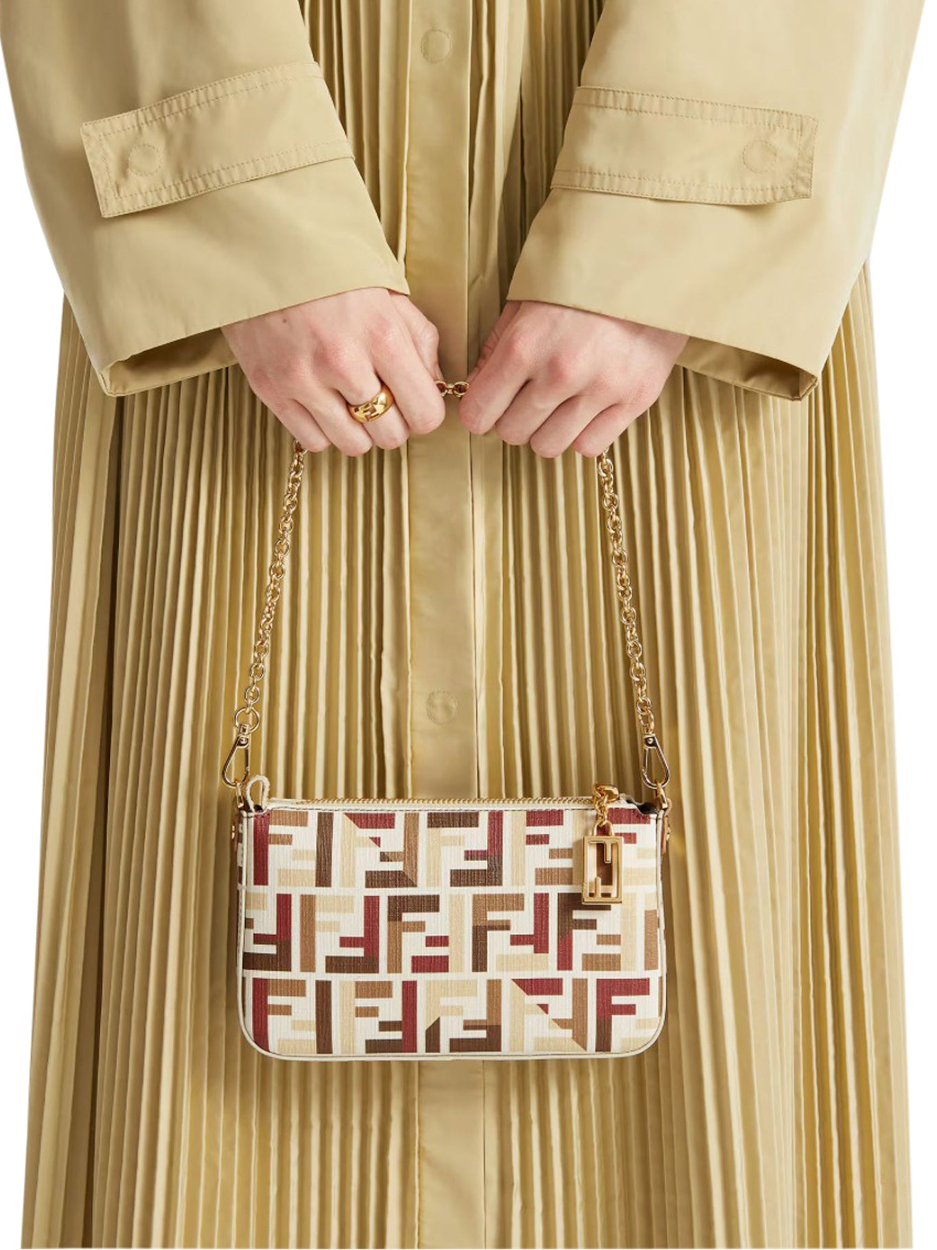 Оригінальна Pouch With Fabric Chain Fendi – вид ззаду