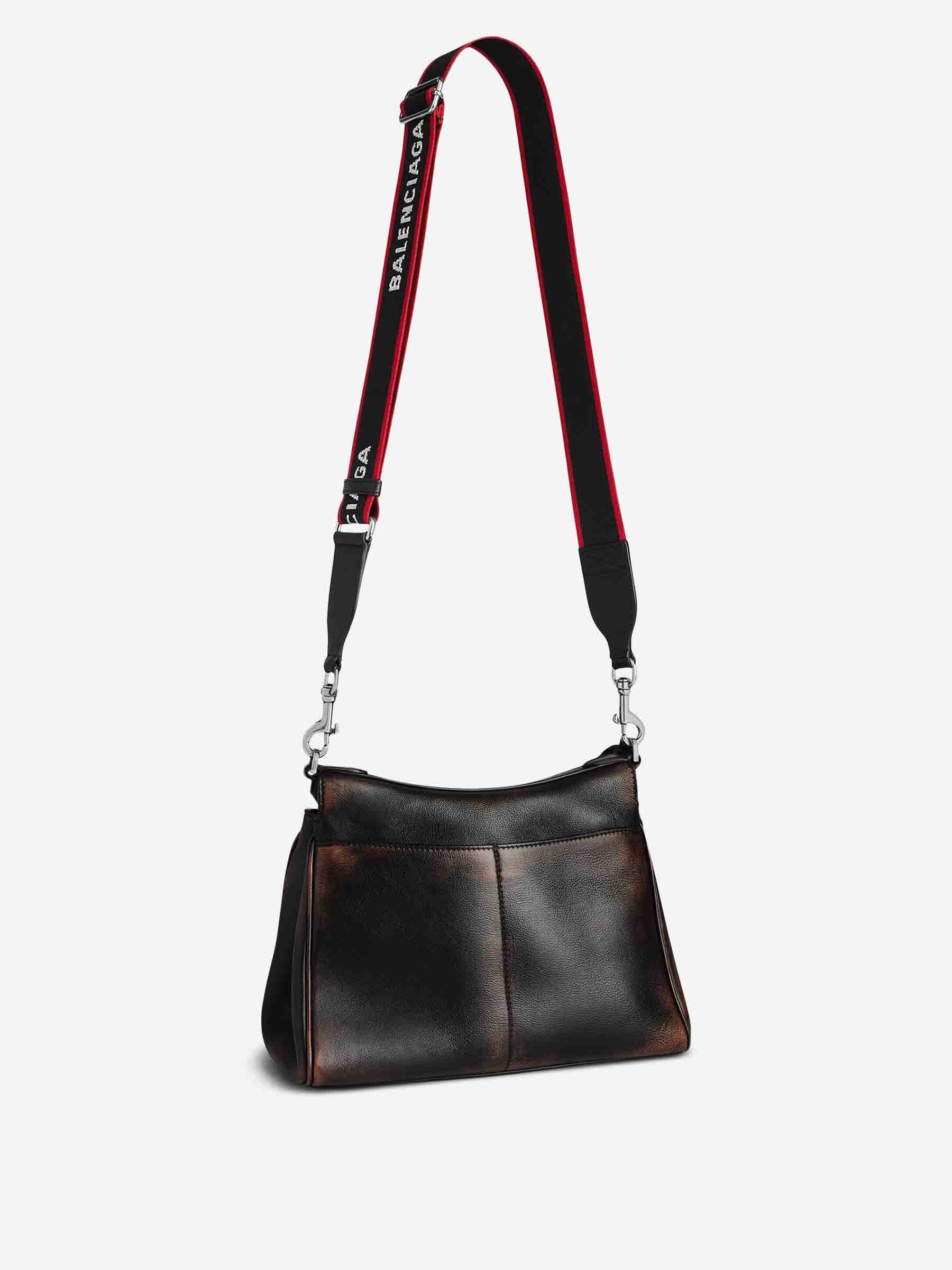 Оригінальна Camera Strap Balenciaga – детальний вид