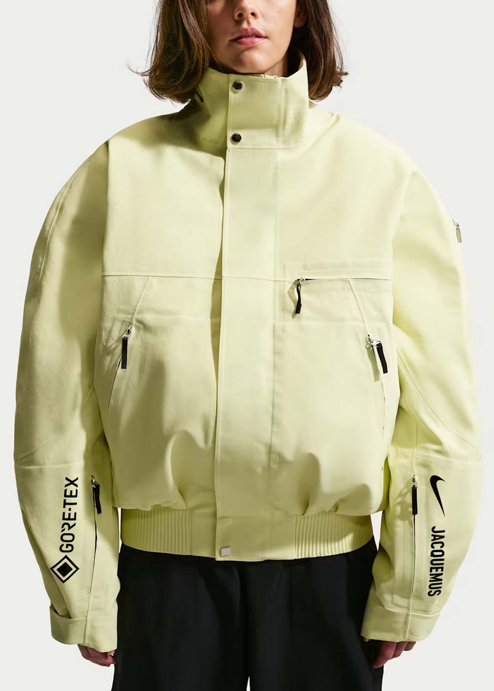 Оригінальна Citron Tint Gore-Tex 2-In-1 Jacket Nike – вид ззаду