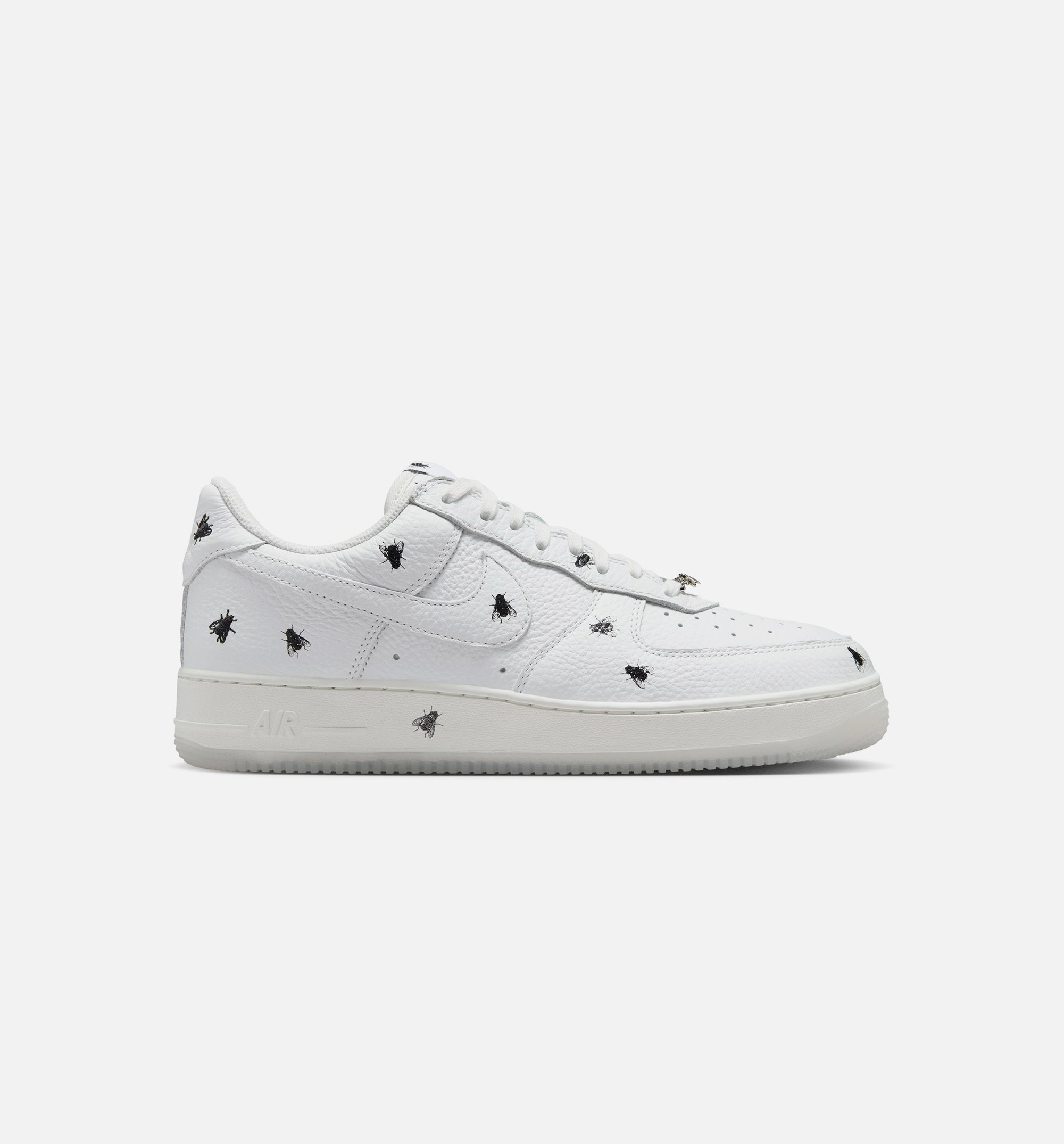 Air Force 1 Low Retro Summit White And Black Mens Lifestyle Shoe Nike – Гарантія оригінальності – боковий вид