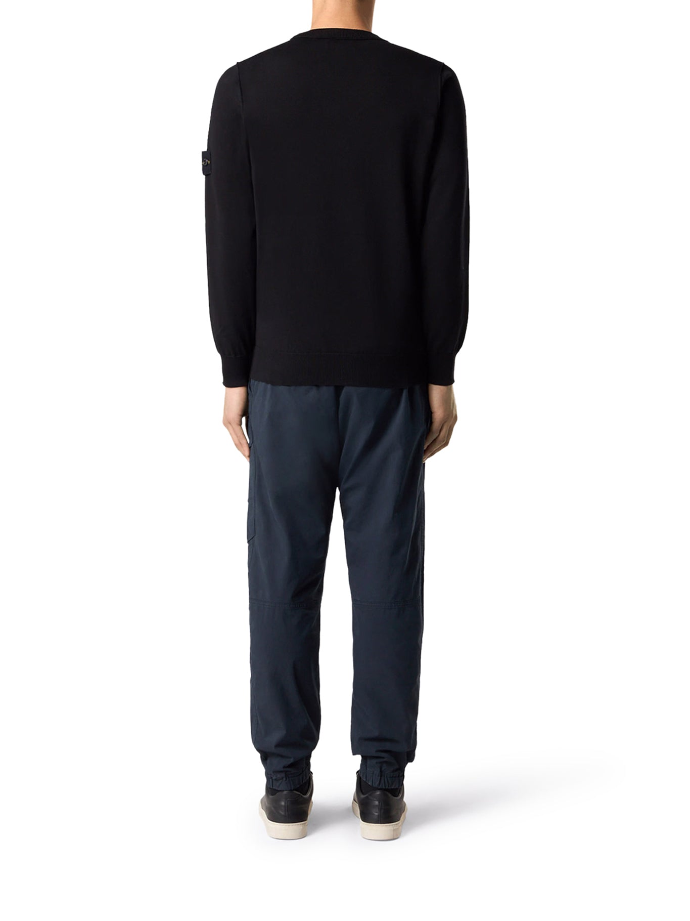 Crew Neck Sweater With Badge Black Stone island – Гарантія оригінальності – детальний вид