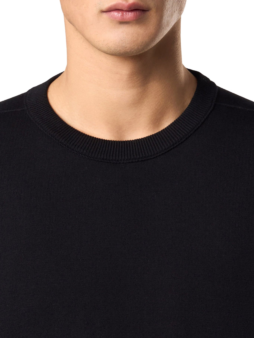Crew Neck Sweater With Badge Black Stone island – Гарантія оригінальності – збільшений вид