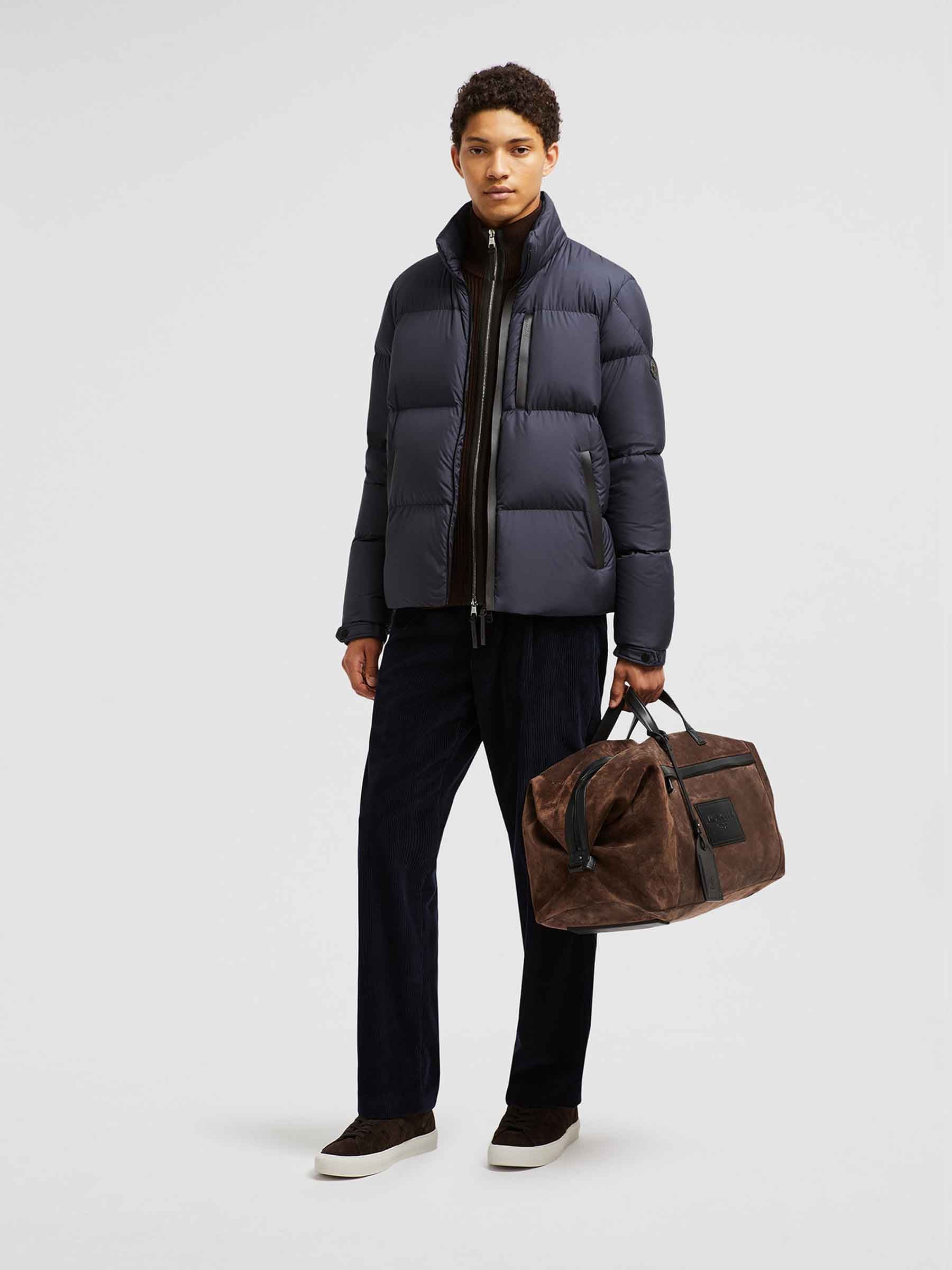 Moncler Outerwear оригінал | Швидка доставка Україна – вид ззаду