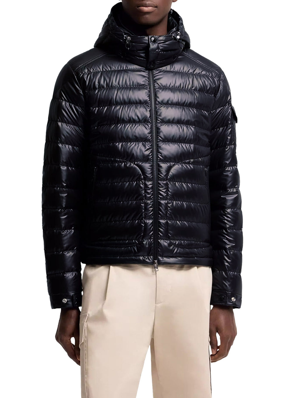 Lauros Short Down Jacket With Hood Moncler – Гарантія оригінальності – детальний вид