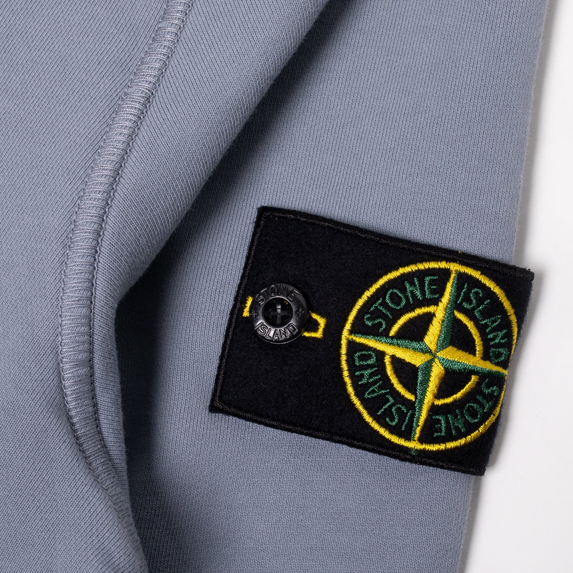 Оригінальна Basic Hoodie In Ash Blue Stone island – вид ззаду