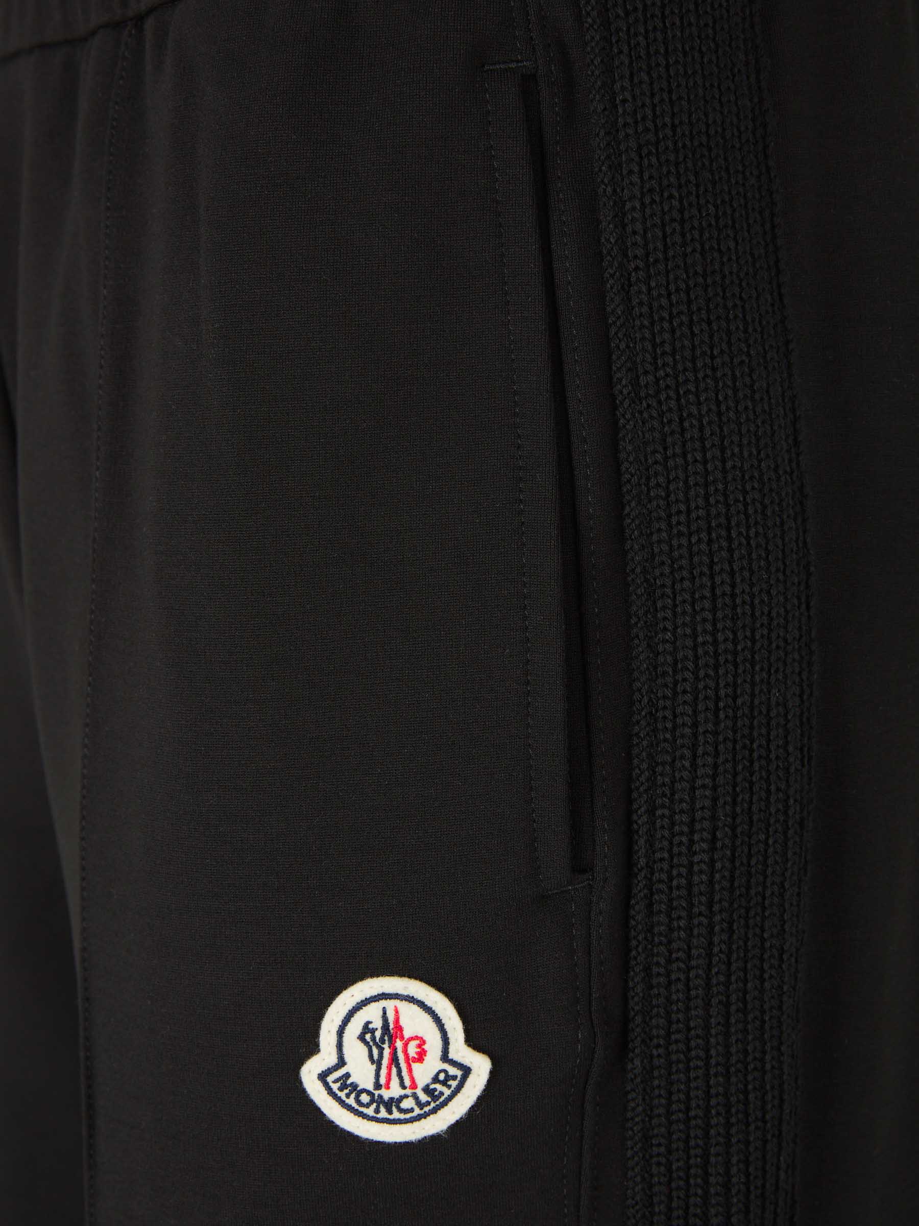 Logo Technical Joggers Moncler оригінал – Купити в Україні – збільшений вид - MONCLER