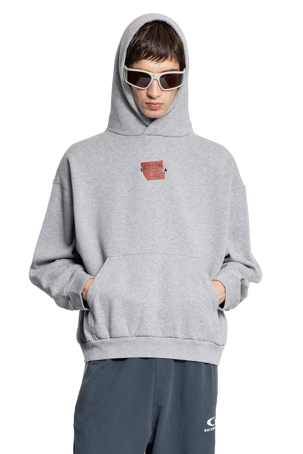 Оригінальна Taped Balenciaga Back Hoodie Medium Fit Balenciaga – боковий вид