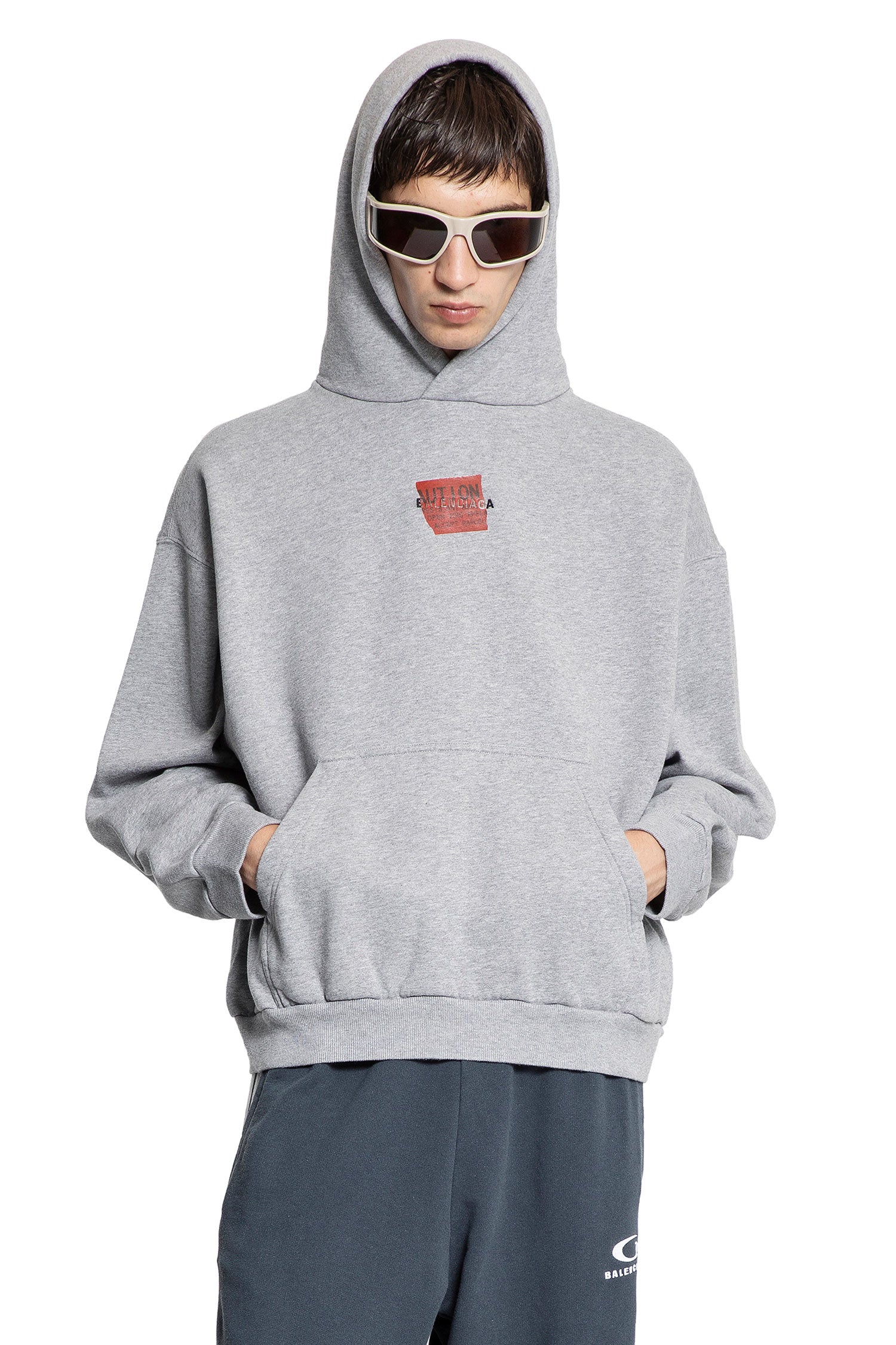 Оригінальна Taped Balenciaga Back Hoodie Medium Fit Balenciaga – боковий вид