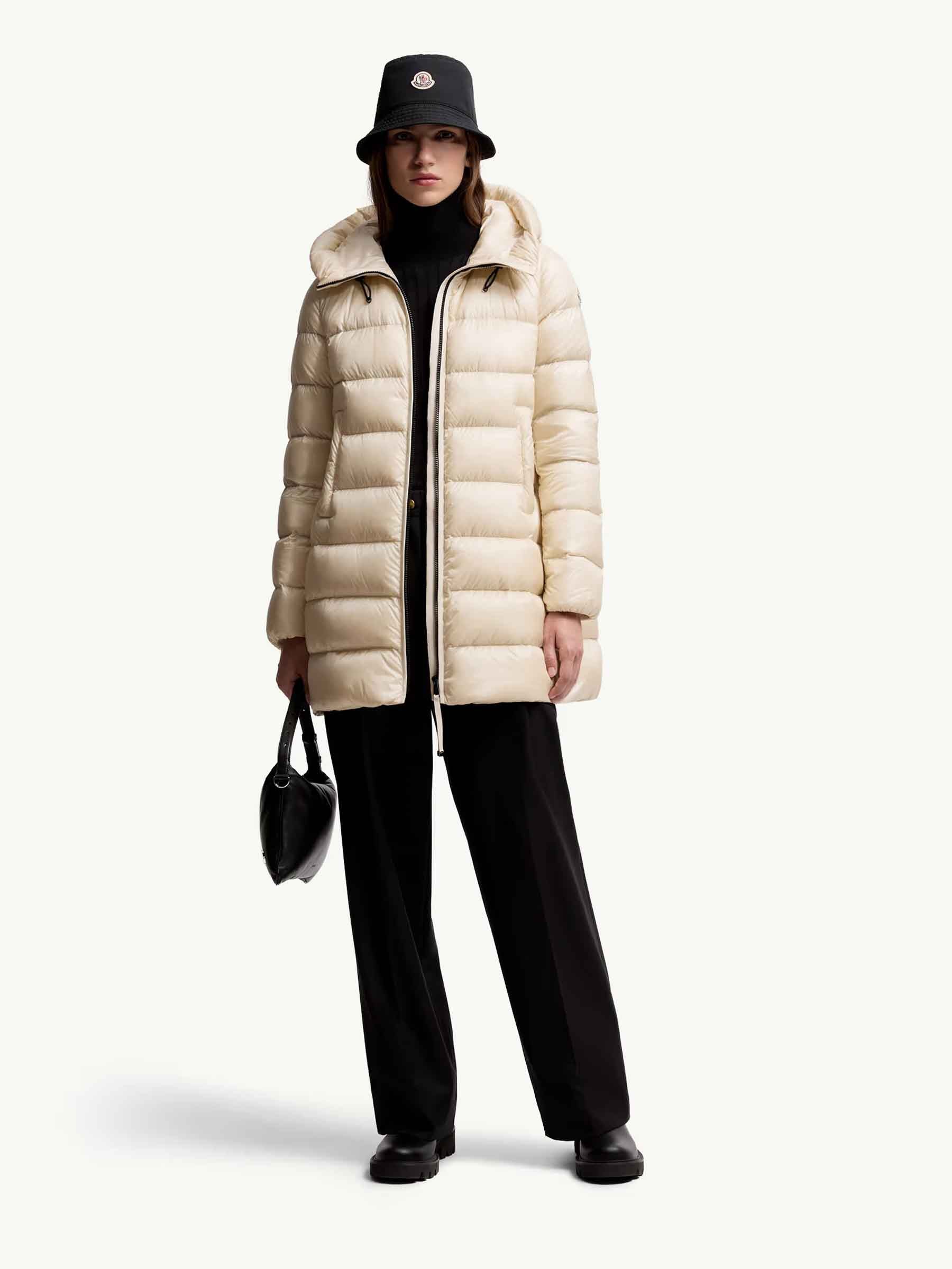 Long Down Jacket Suyenne Moncler – Гарантія оригінальності – вид ззаду