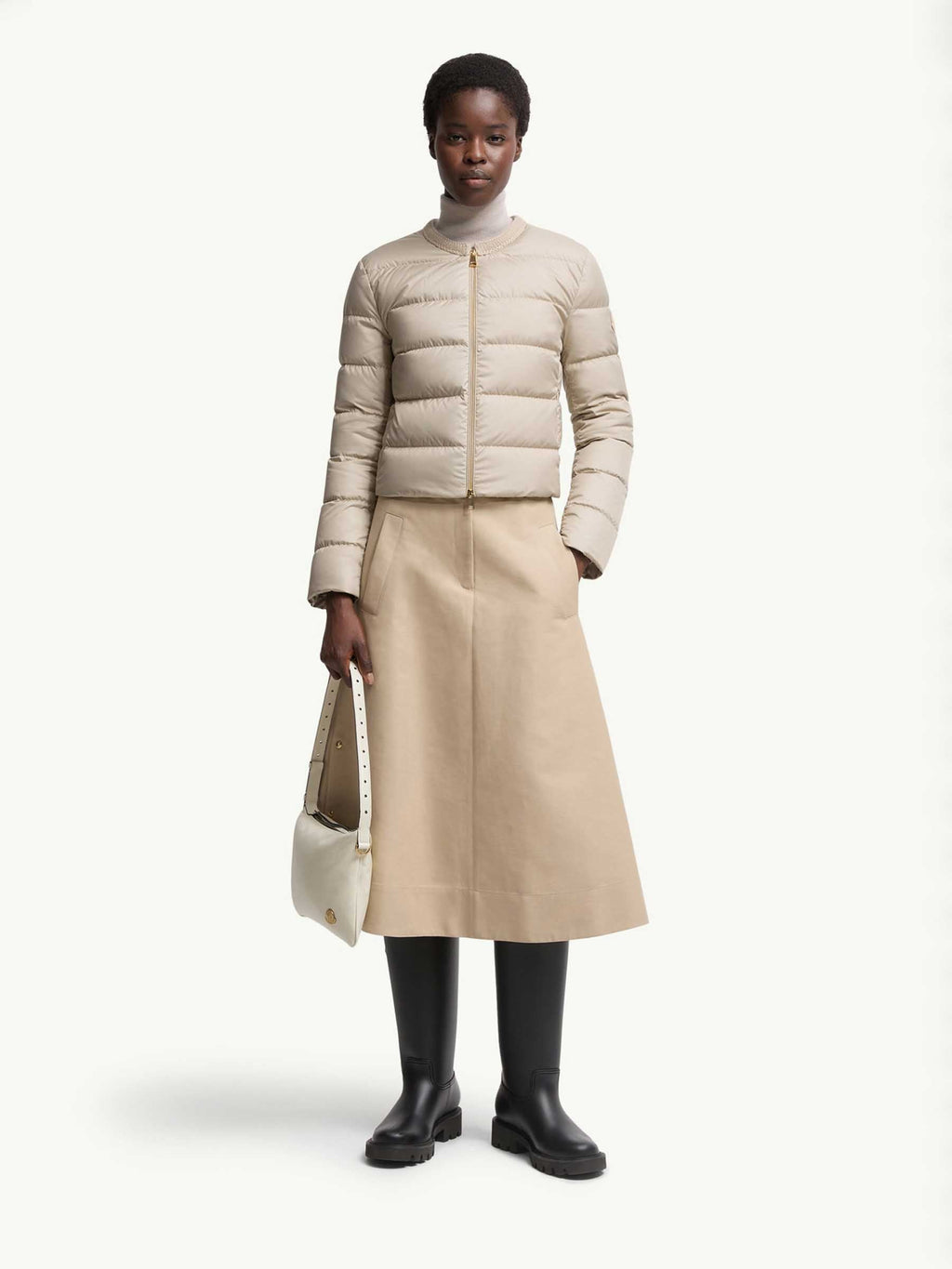 Lana Mauvezin Puffer Jacket Moncler – Гарантія оригінальності – вид ззаду
