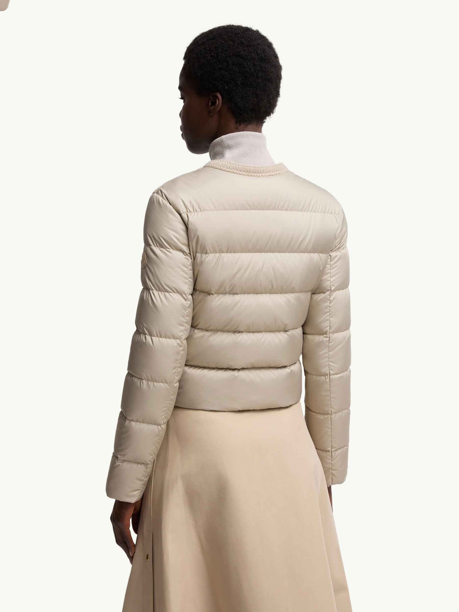 Lana Mauvezin Puffer Jacket Moncler – Гарантія оригінальності – детальний вид