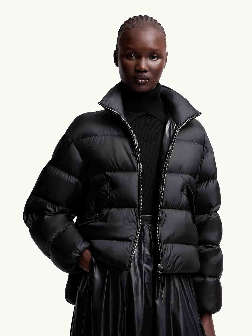 Short Down Jacket Blas Moncler оригінал – Купити в Україні – вид ззаду