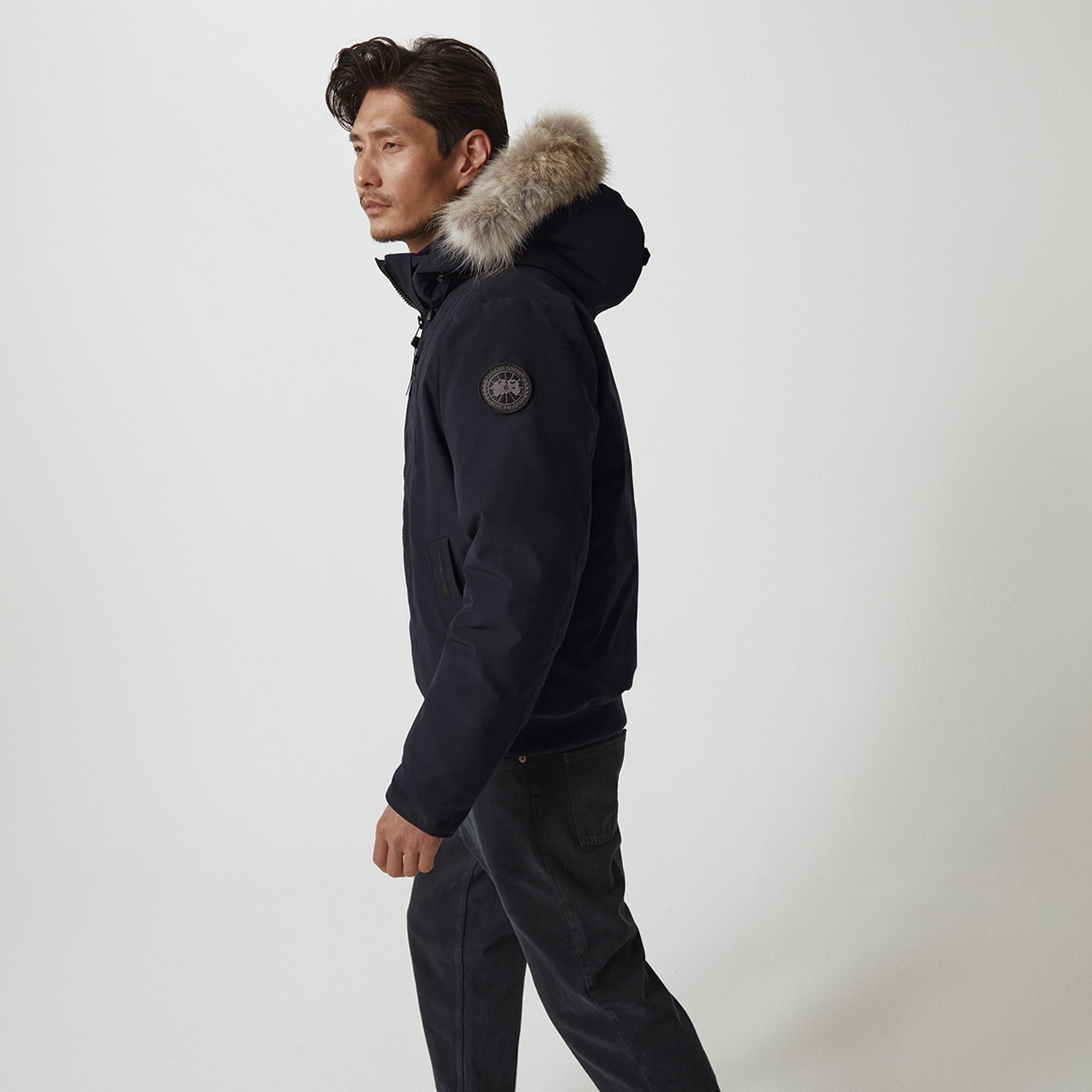 Оригінальна Mens Borden Bomber Black Disc Jacket Navy Canada goose – детальний вид