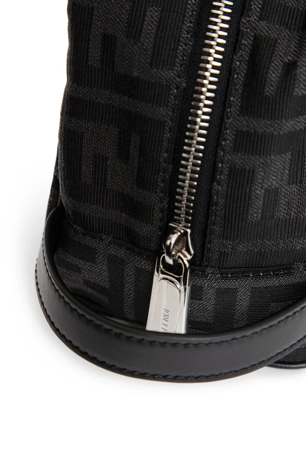 Ff Fabric Toiletry Jacquard Case Fendi оригінал – Купити в Україні – збільшений вид