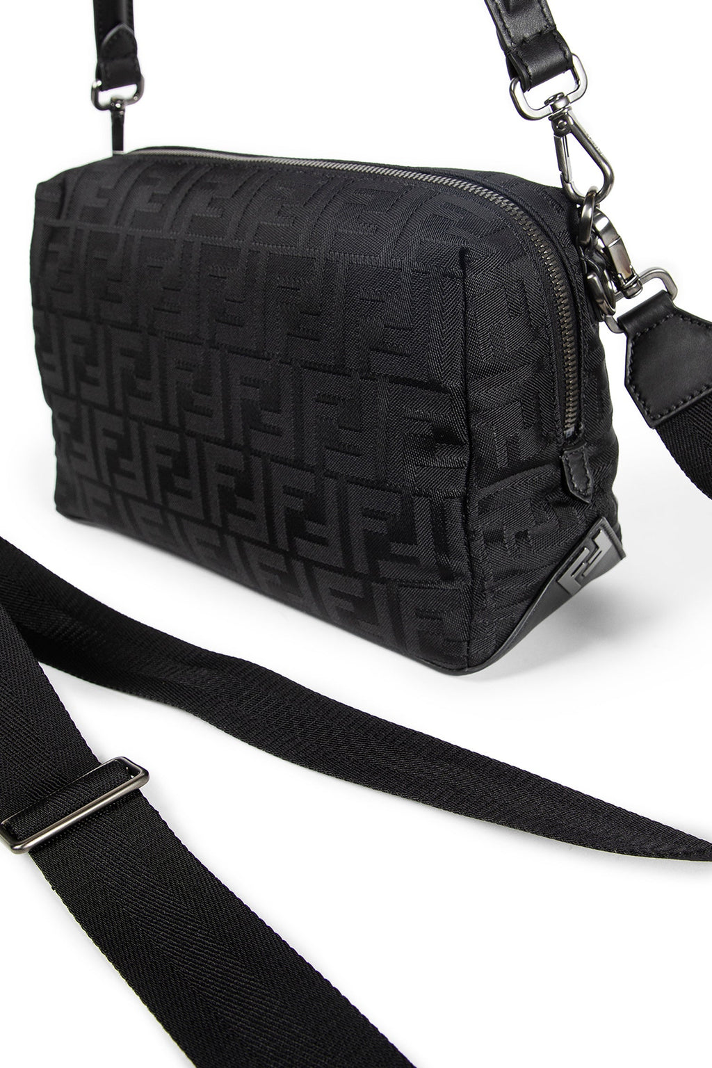 Оригінальна Medium Lui Jacquard Shoulder Bag Fendi – збільшений вид