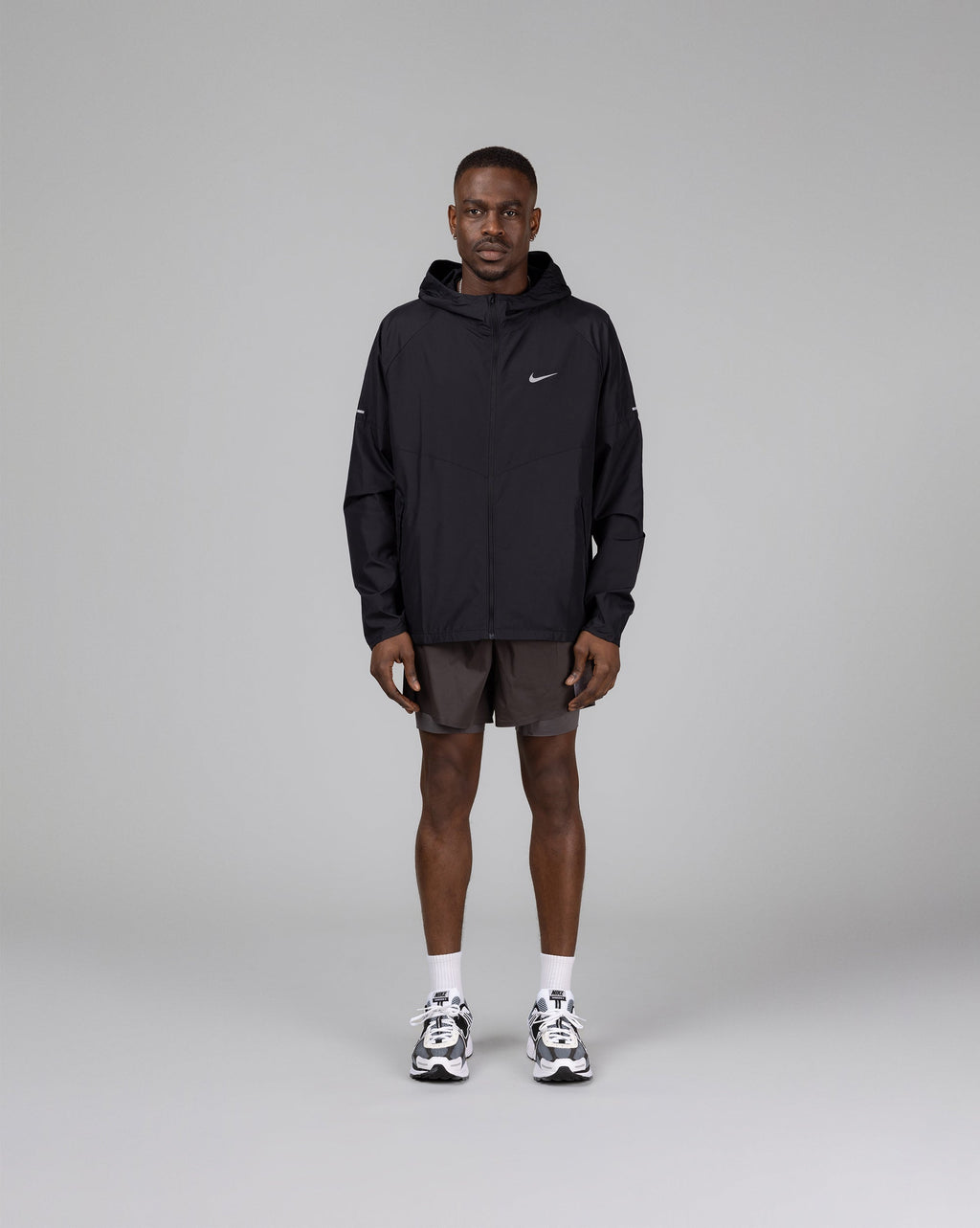 Miler Repel Running Jacket Nike оригінал – Купити в Україні – вид ззаду