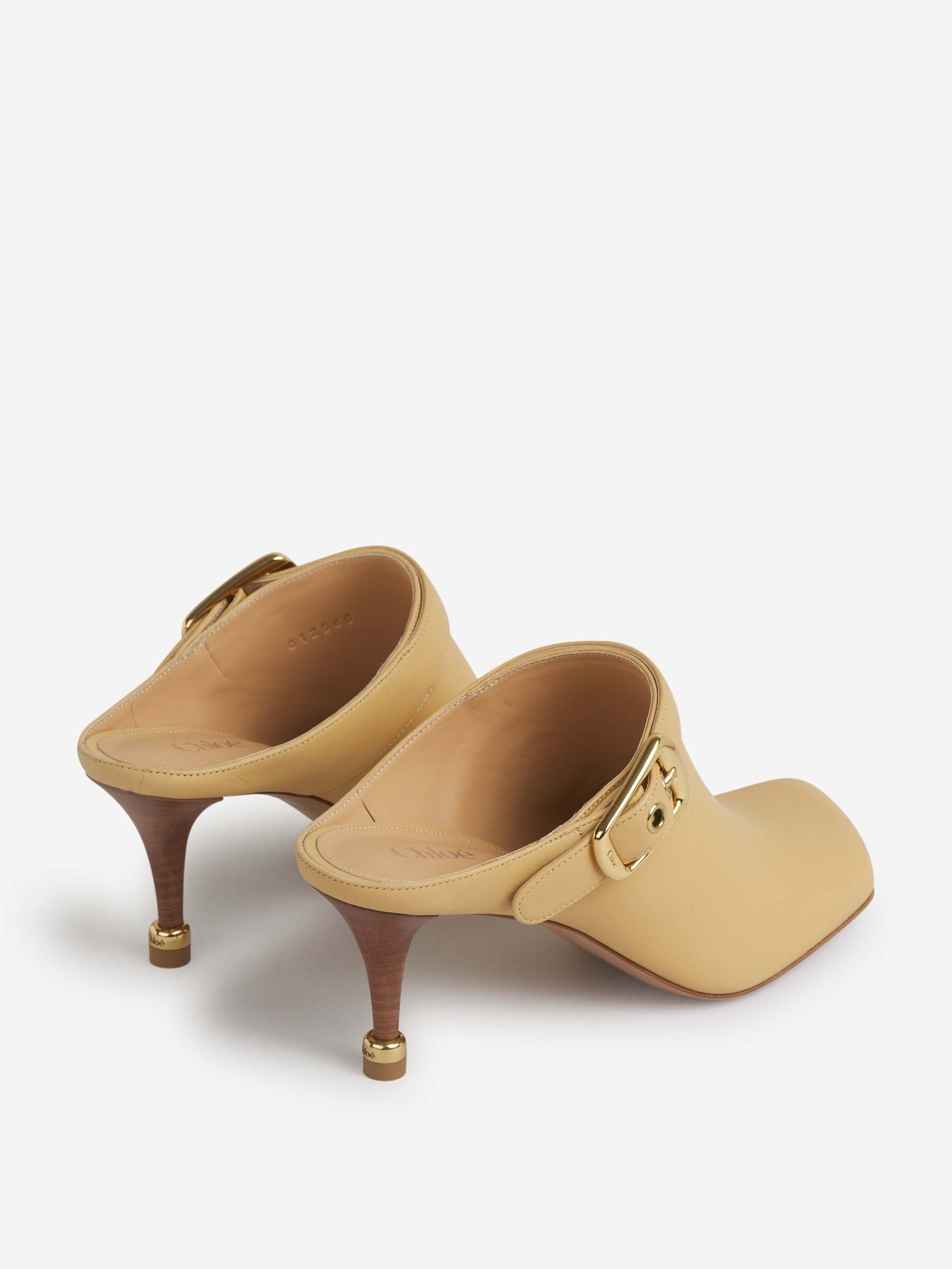 Оригінальна Andrea Buckle Mules Chloe – детальний вид