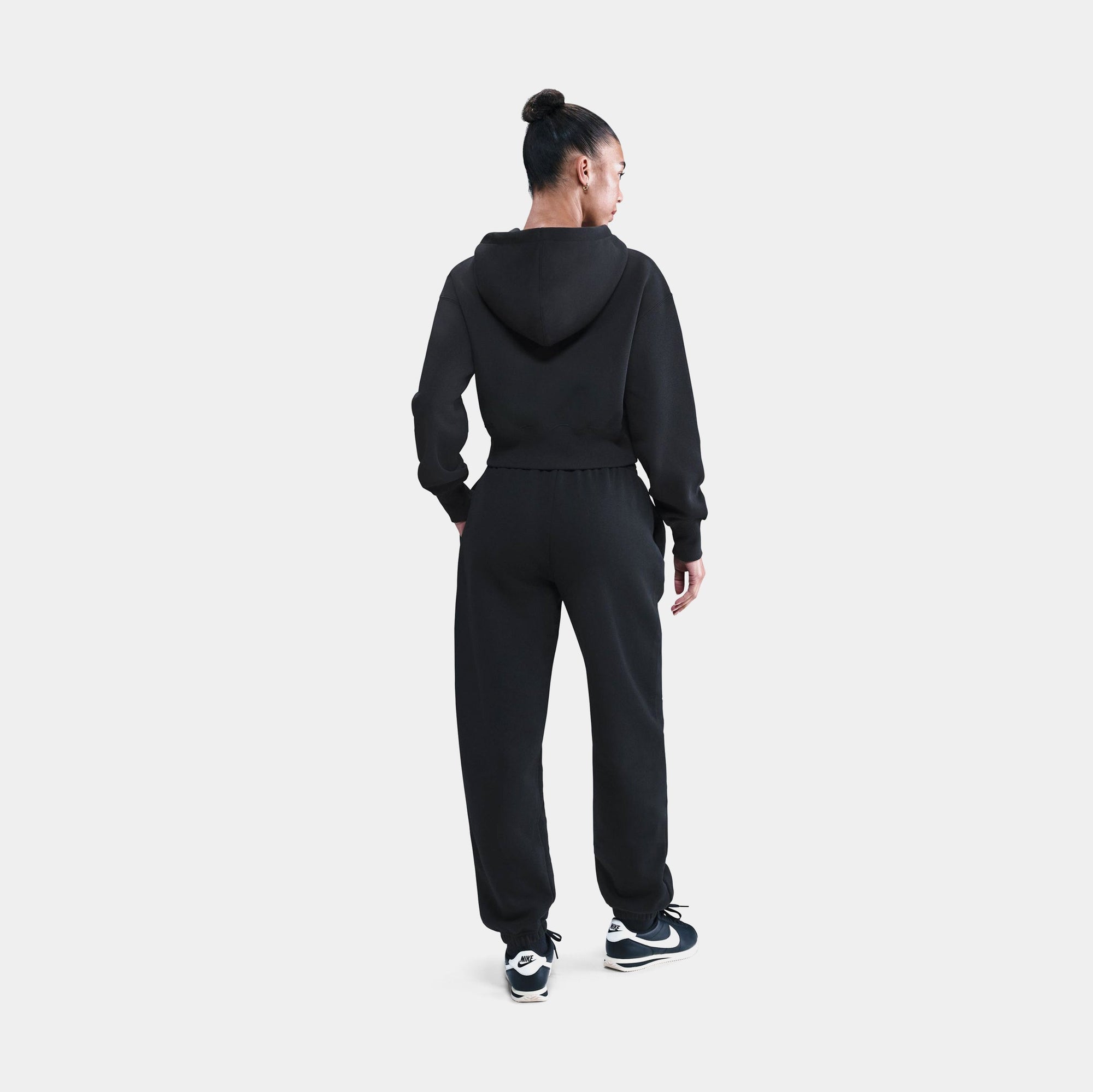 Phoenix Fleece Loose Full Zip Cropped Womens Hoodie Nike оригінал – Купити в Україні – вид ззаду - NIKE
