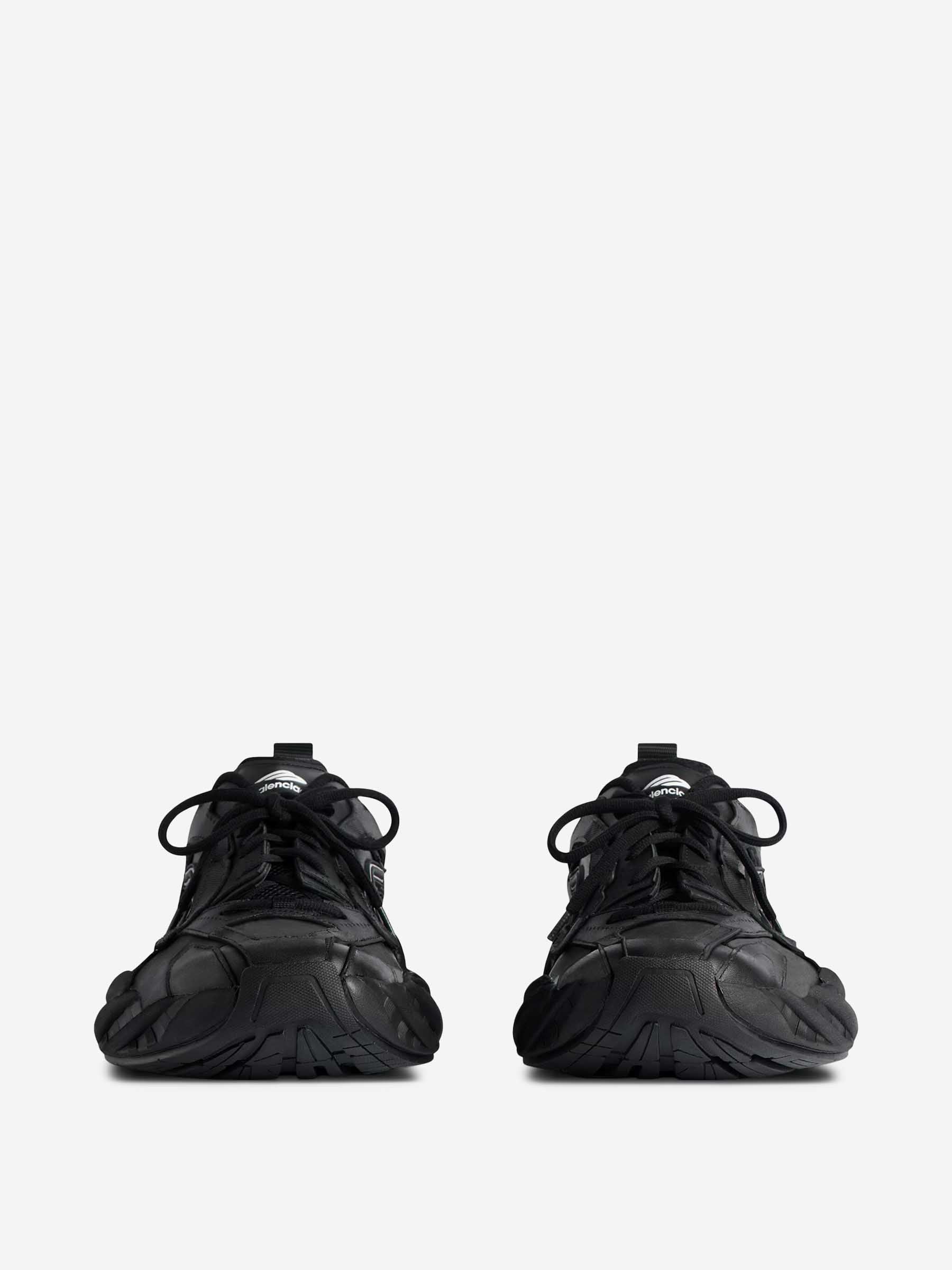 Оригінальна Sneakers Monday Balenciaga – детальний вид