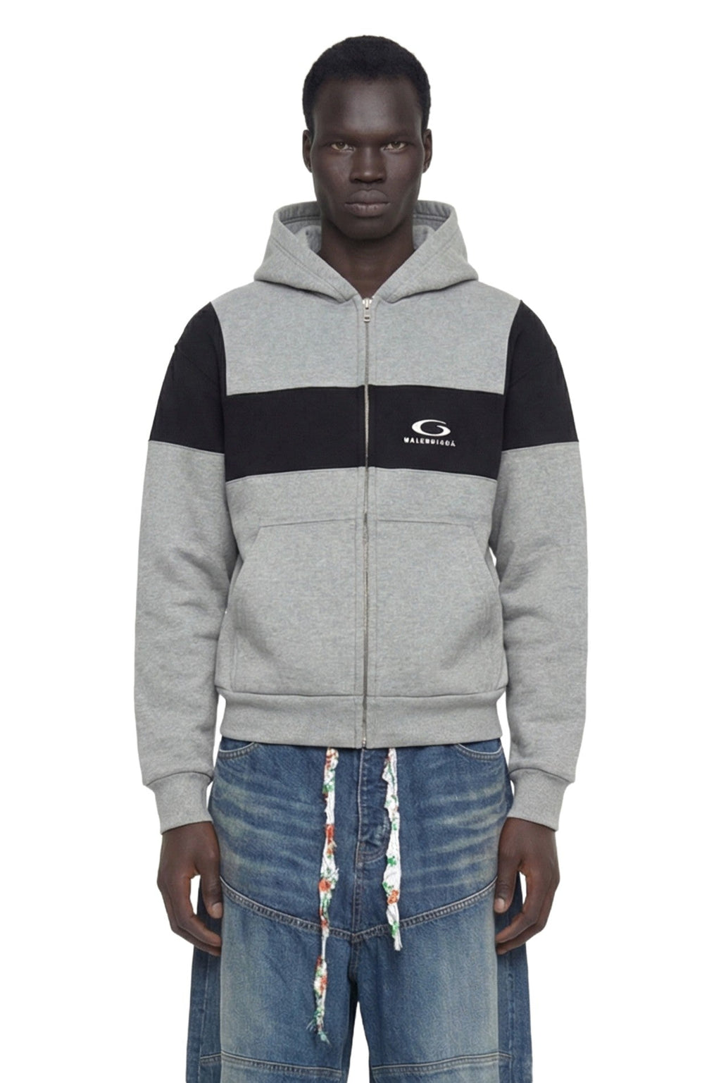Logo Embroidered Zipped Sweatshirt Balenciaga – Гарантія оригінальності – вид ззаду