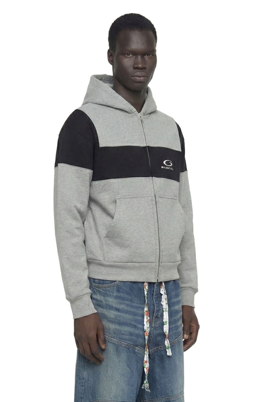 Logo Embroidered Zipped Sweatshirt Balenciaga – Гарантія оригінальності – детальний вид